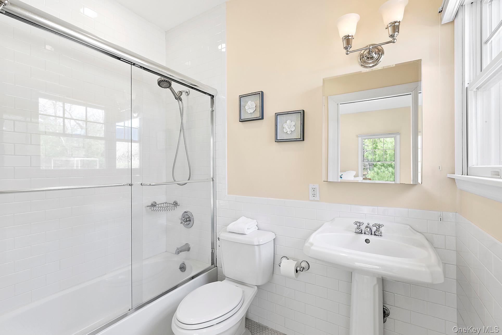 #13 photo, 492 East Hampton Sag Harbor Turnpike, East Hampton , NY 11975