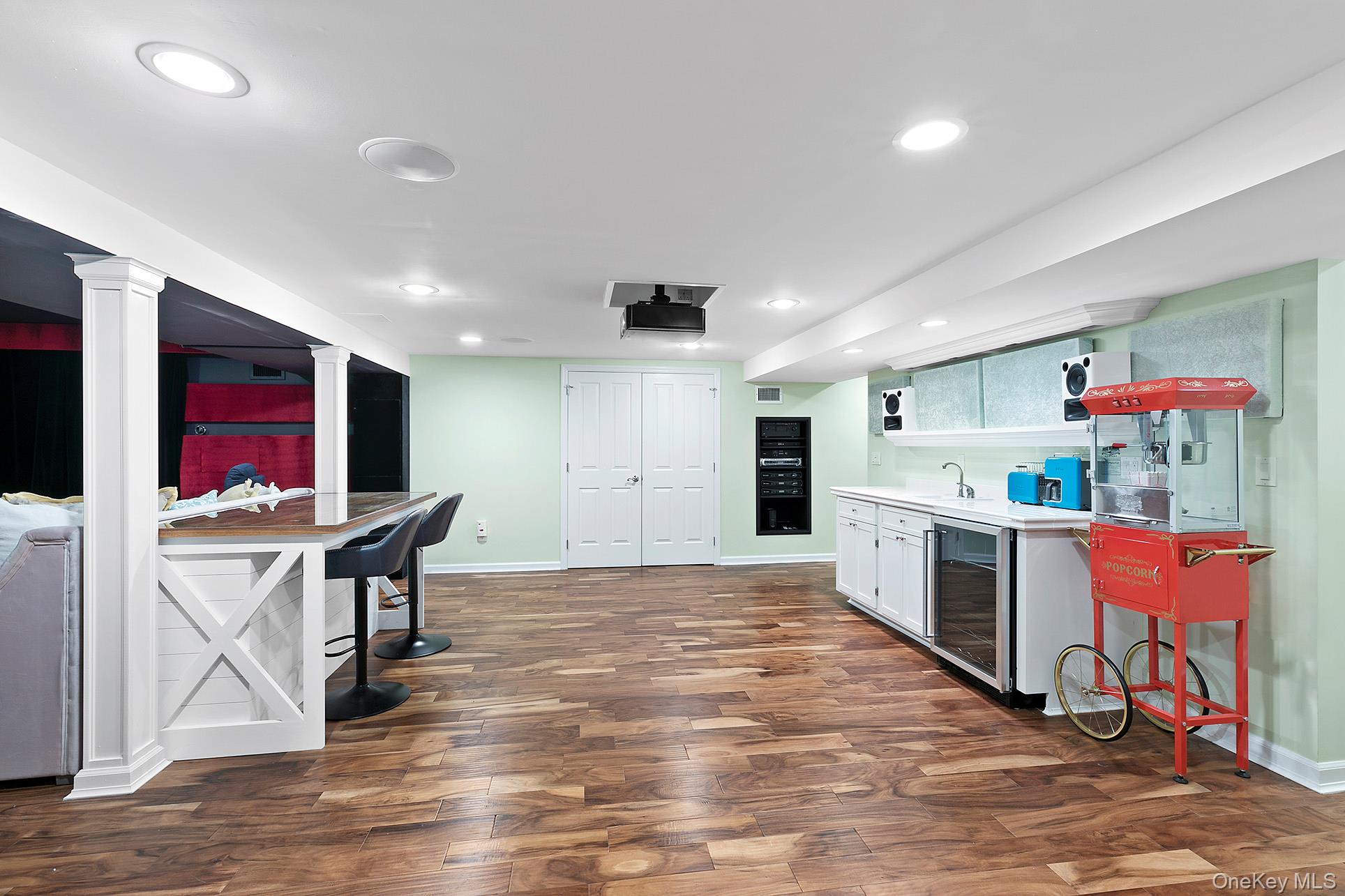 #19 photo, 492 East Hampton Sag Harbor Turnpike, East Hampton , NY 11975