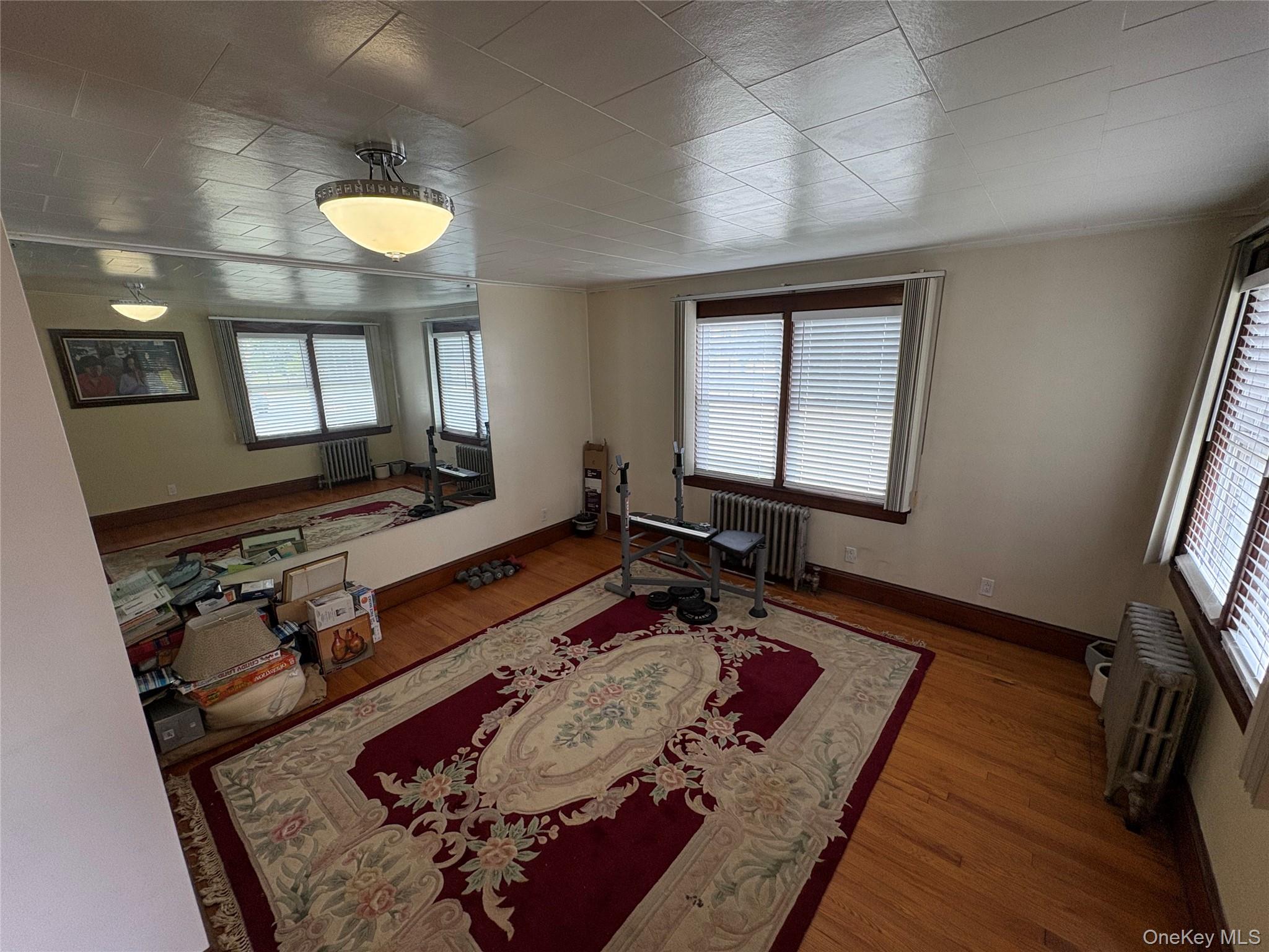 #3 photo, 75 Brefni Street, サフォーク郡 Amityville , NY 11701