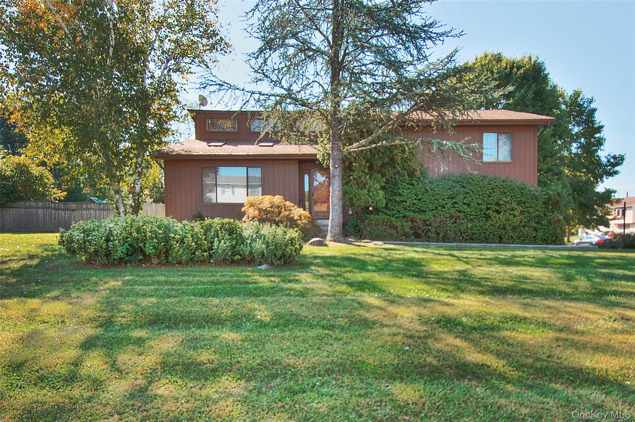 #1 photo, 35 Guernsey Drive, 纽约州 New Windsor , NY 12553