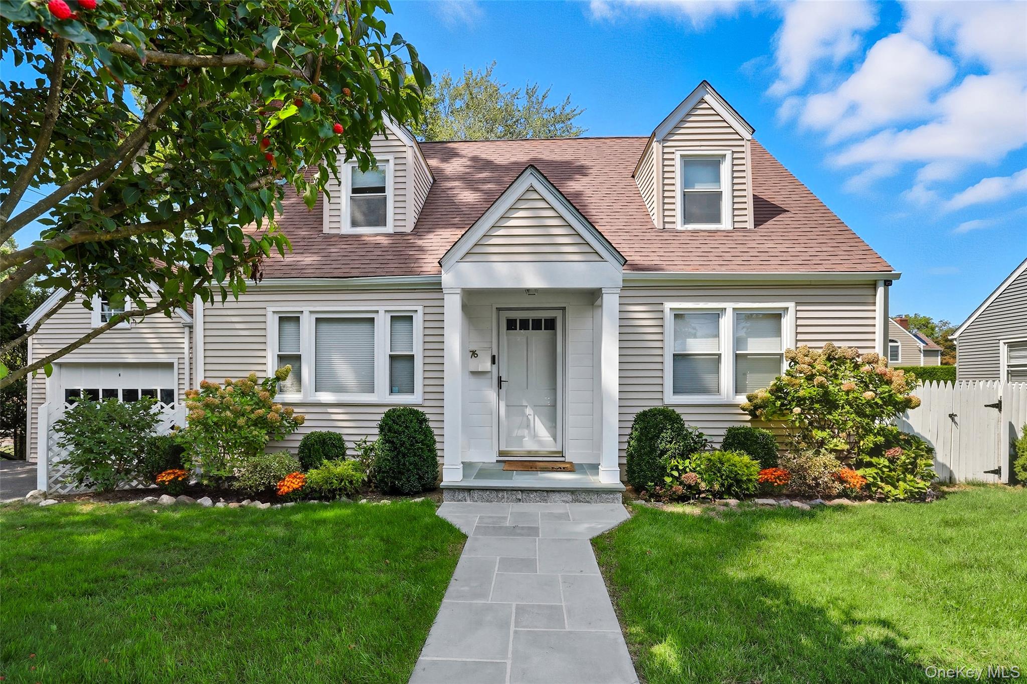 #1 photo, 76 Oakland Avenue, Harrison , NY 10528