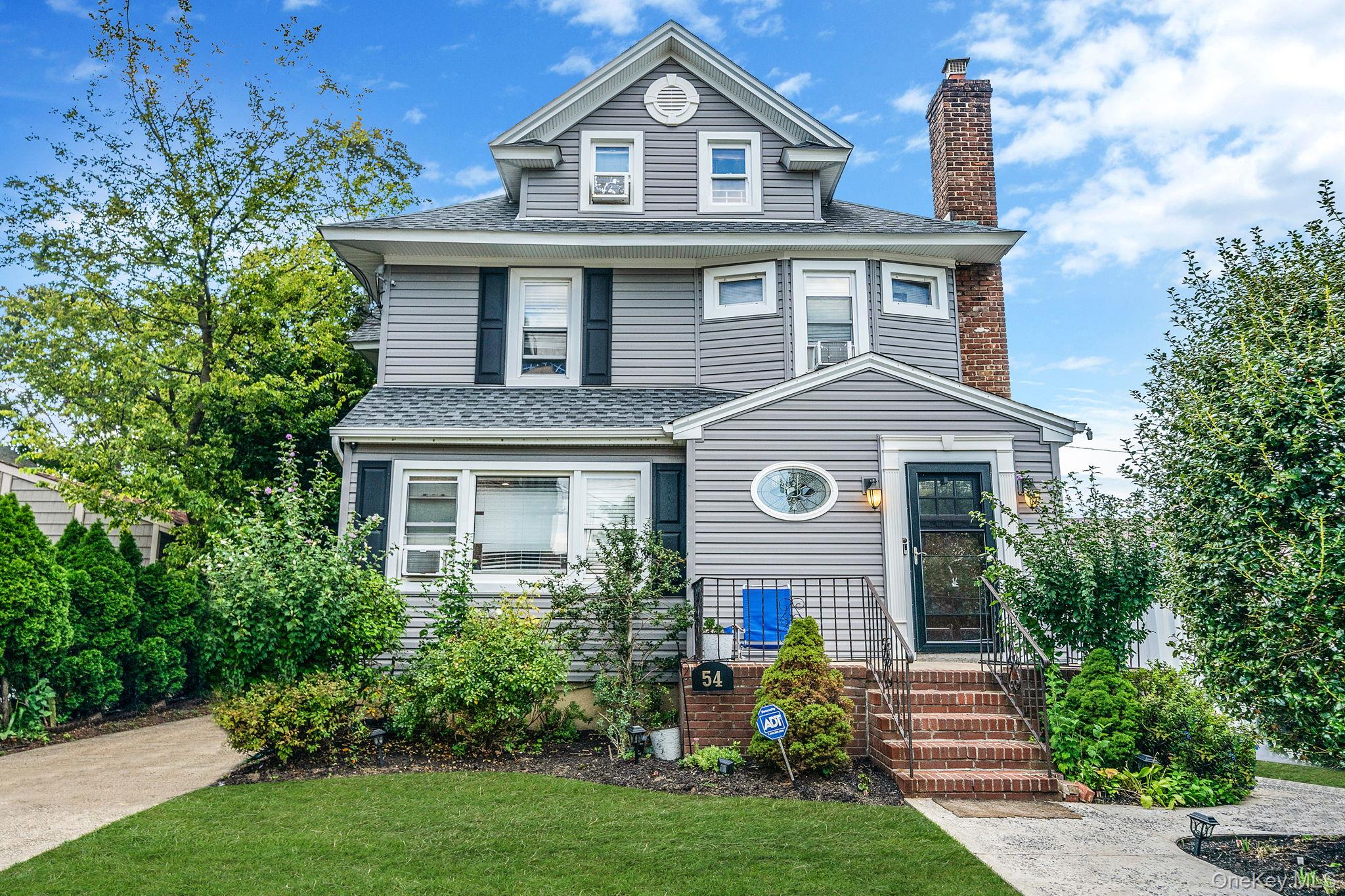 #1 photo, 54 S Centre Avenue, Rockville Centre , NY 11570