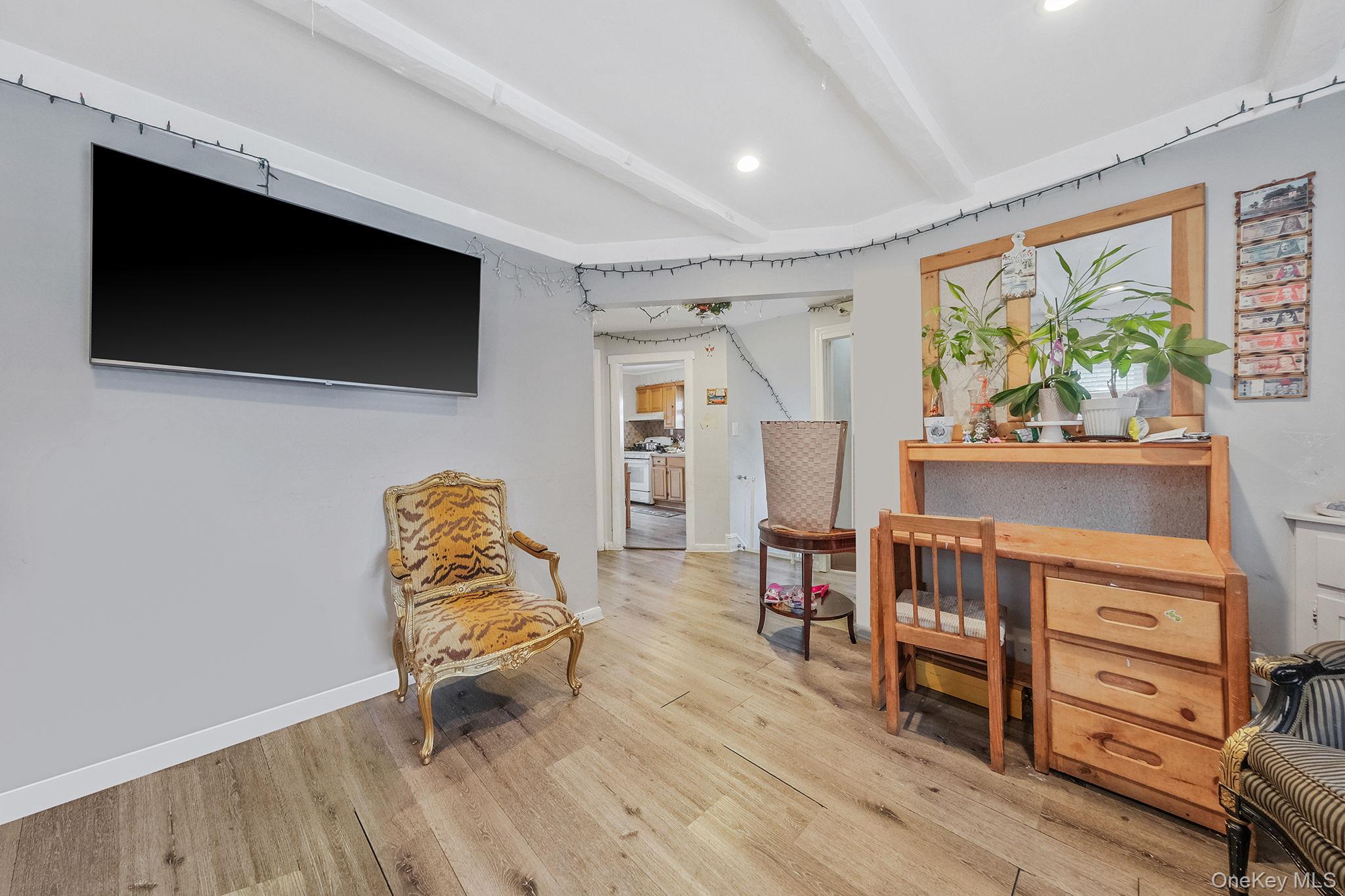 #15 photo, 54 S Centre Avenue, Rockville Centre , NY 11570