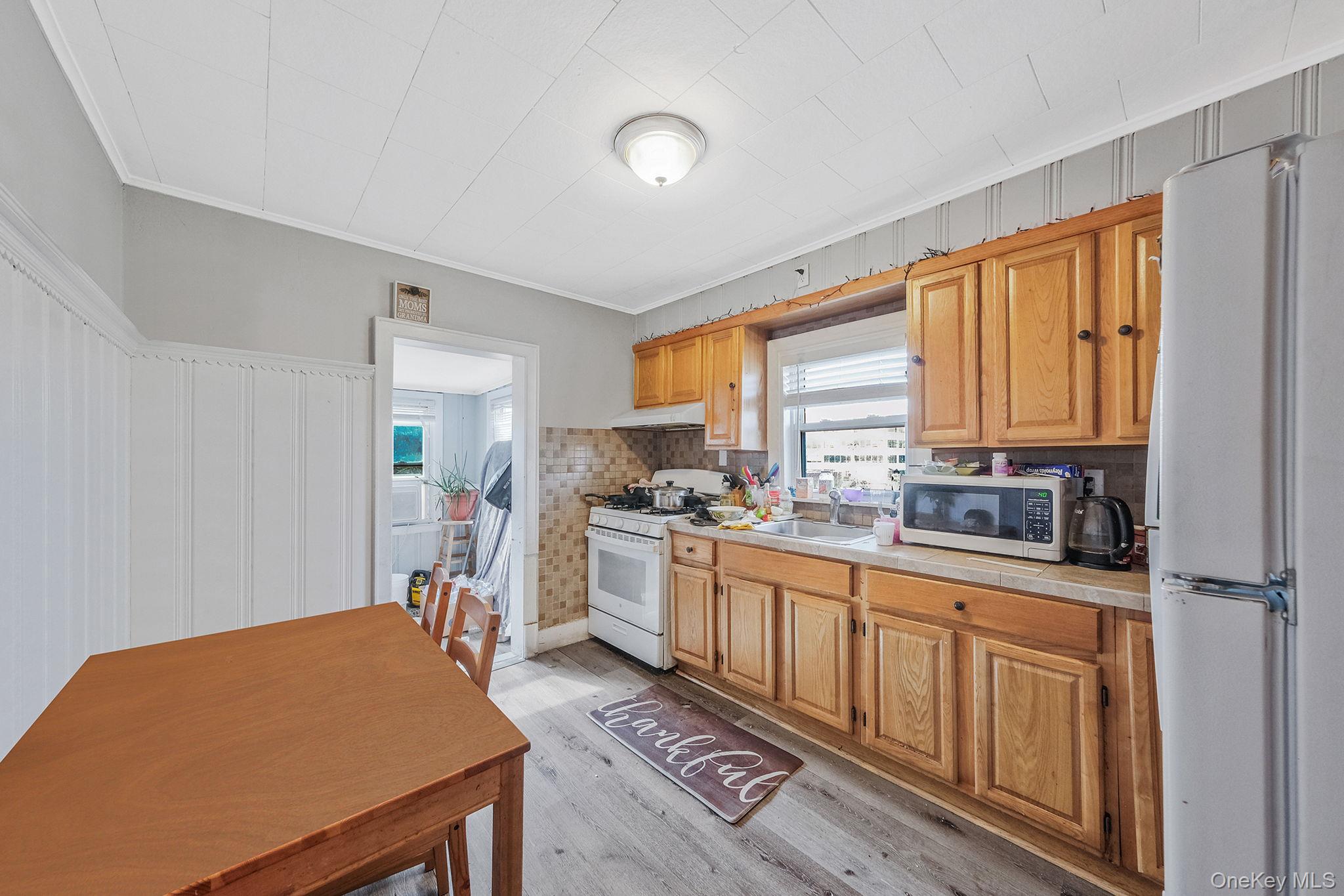 #17 photo, 54 S Centre Avenue, Rockville Centre , NY 11570