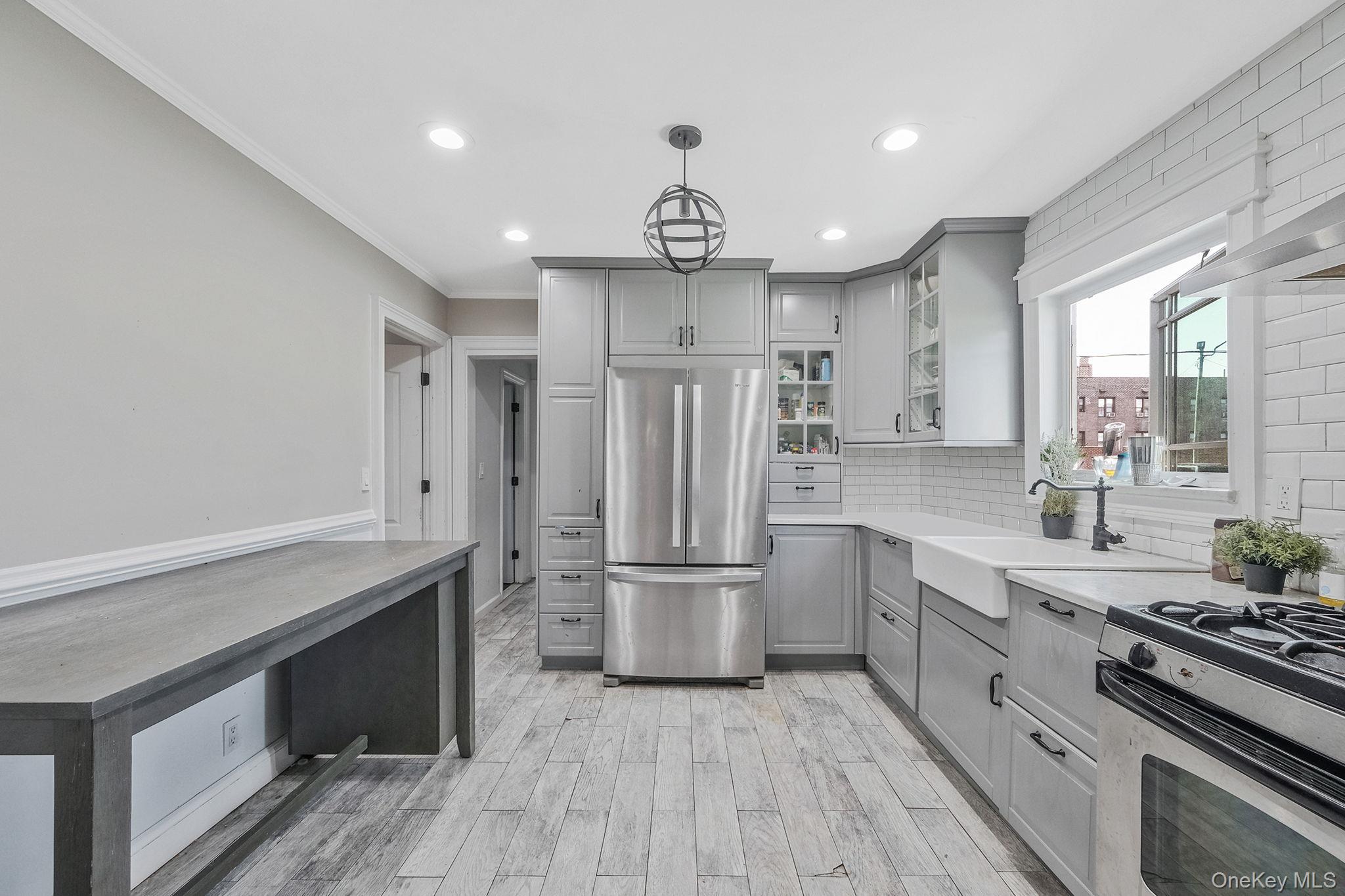 #6 photo, 54 S Centre Avenue, Rockville Centre , NY 11570