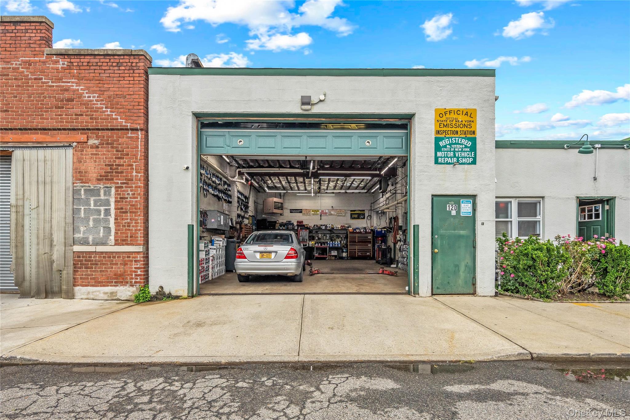 #19 photo, 120 S 2nd Street, New Hyde Park , NY 11040