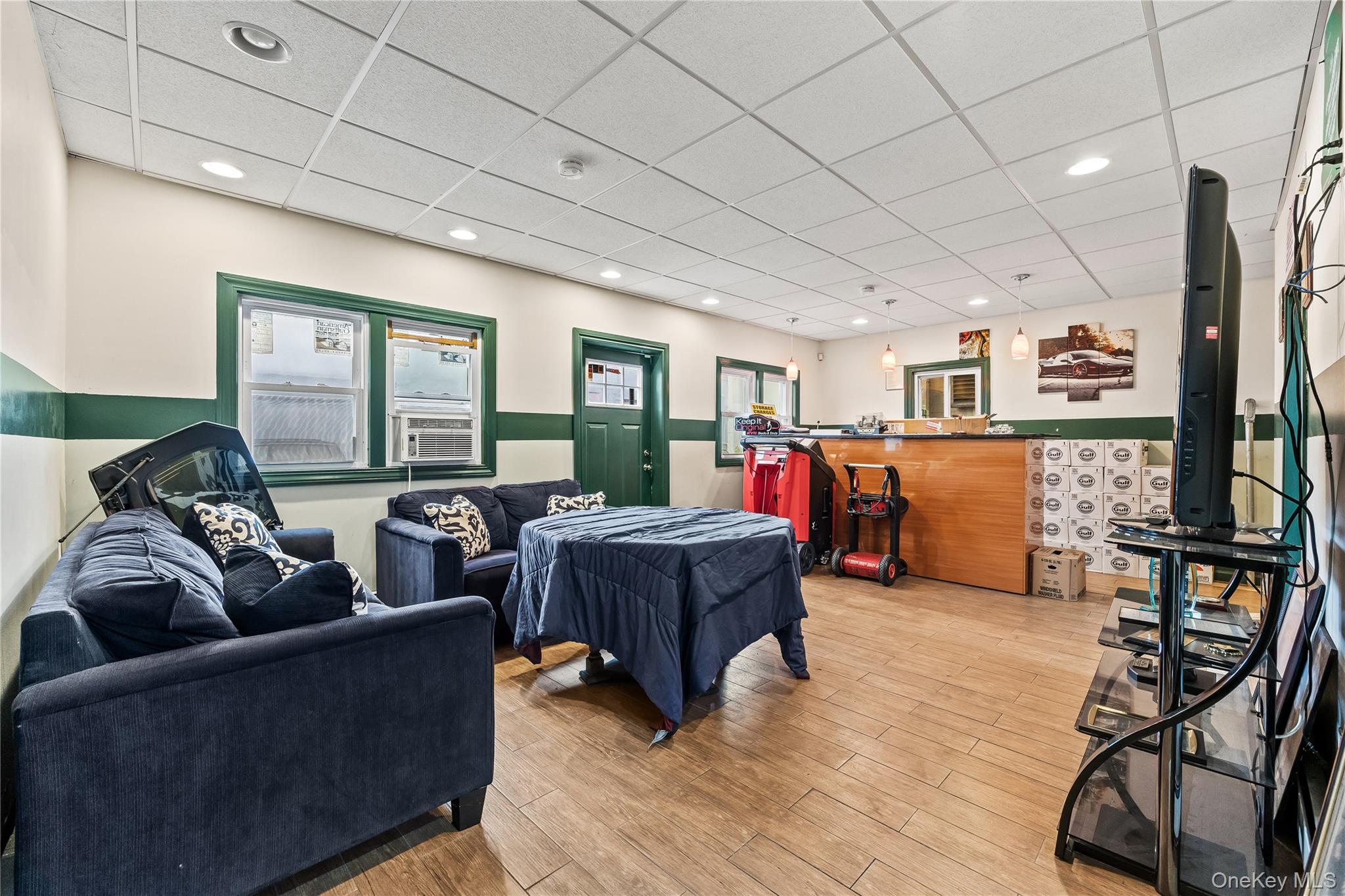 #3 photo, 120 S 2nd Street, New Hyde Park , NY 11040