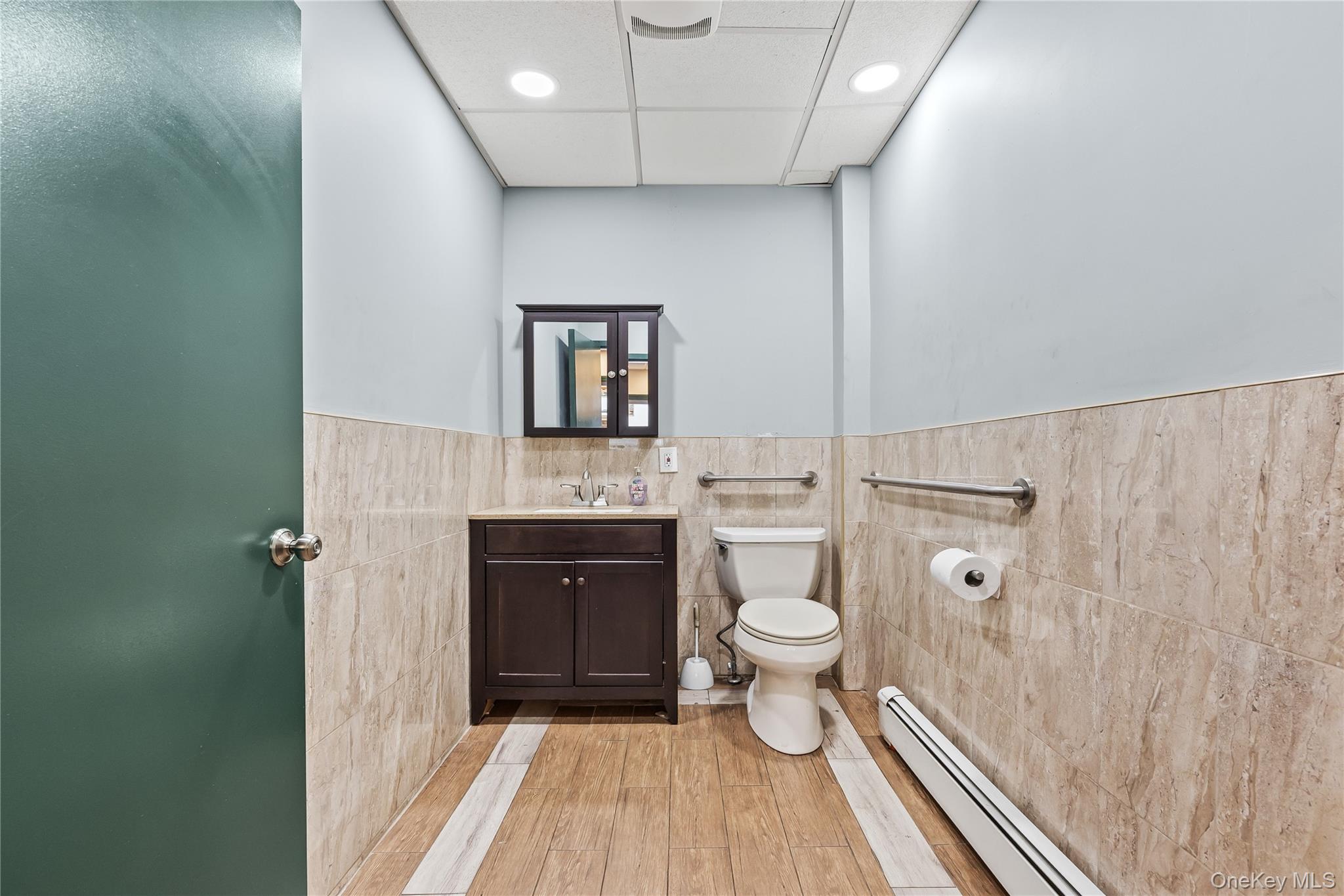 #4 photo, 120 S 2nd Street, New Hyde Park , NY 11040