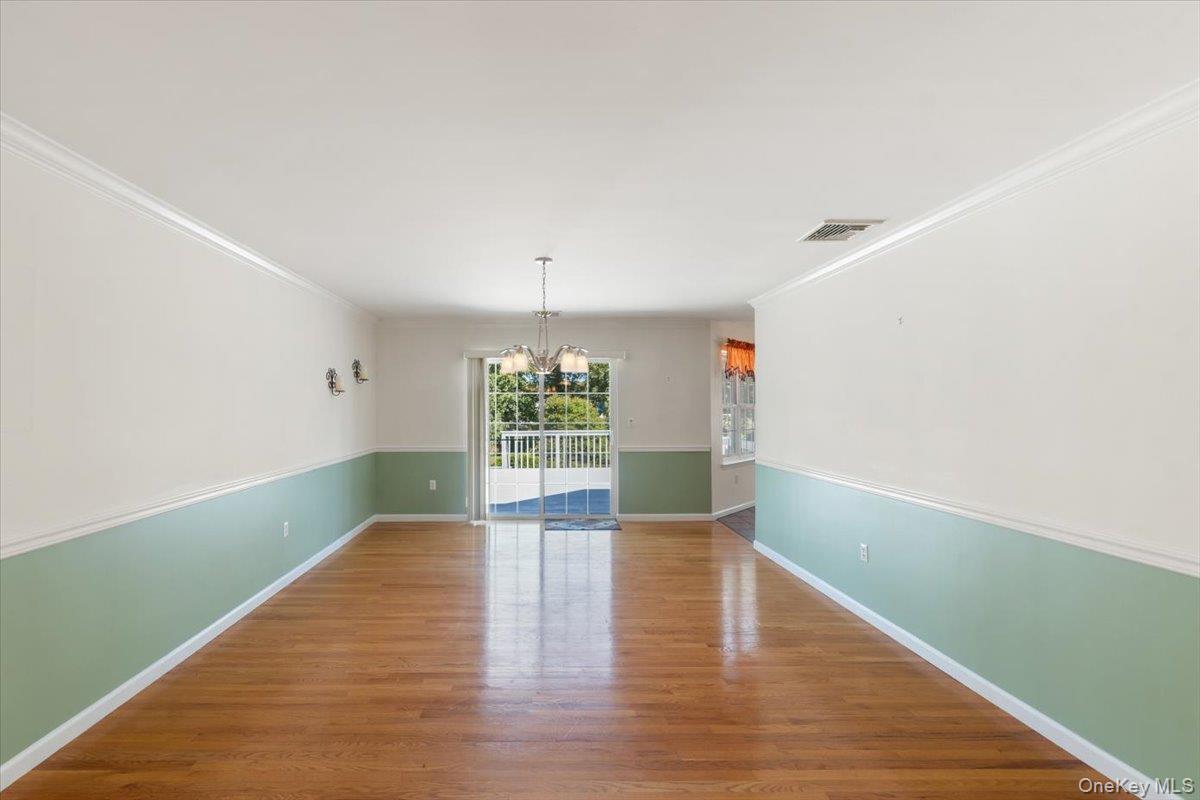 #11 photo, 70 Oak Pond Lane, Mahopac , NY 10541