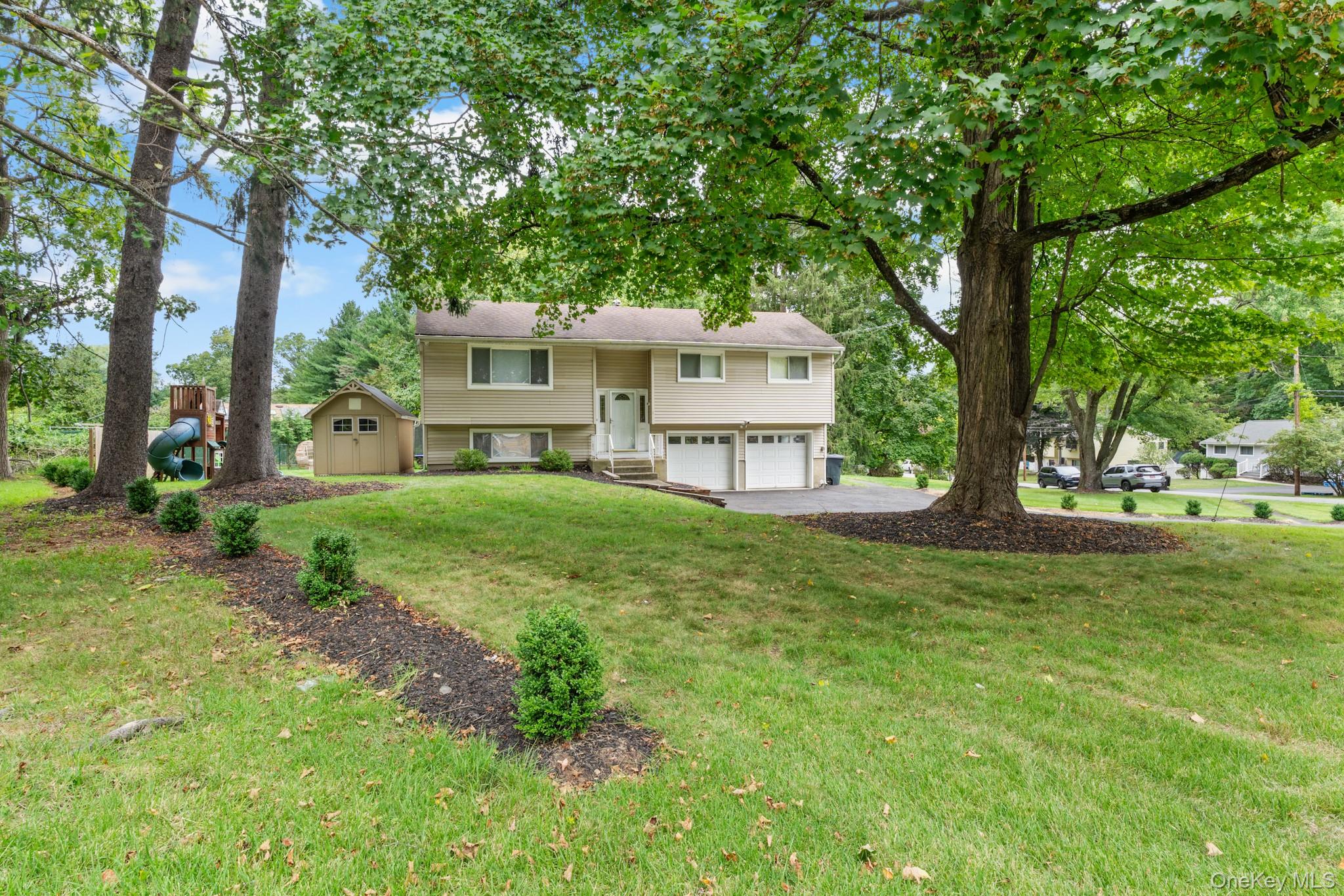 #1 photo, 1 Phillips Drive, Airmont , NY 10901