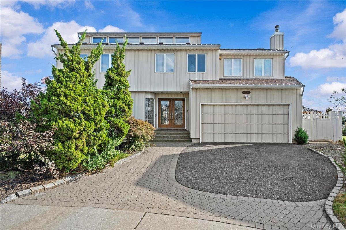 #1 photo, 4072 Darby Lane, Seaford , NY 11783