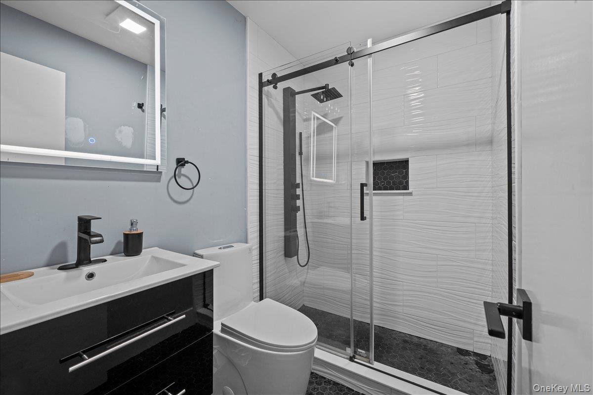 #13 photo, 4072 Darby Lane, Seaford , NY 11783