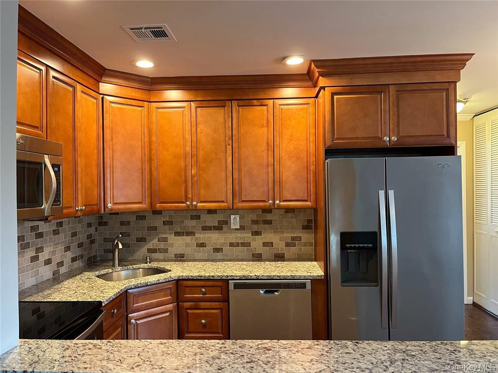 #10 photo, 424 Woodbridge Drive, サフォーク郡 Ridge , NY 11961