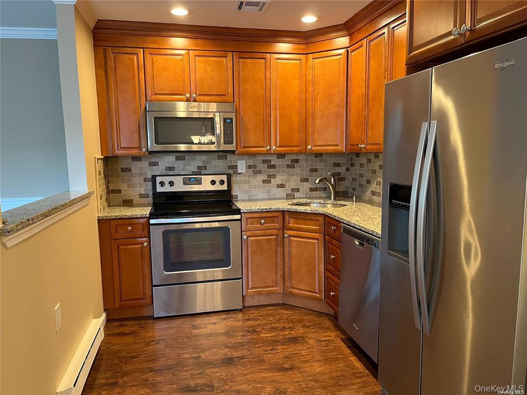 #9 photo, 424 Woodbridge Drive, サフォーク郡 Ridge , NY 11961