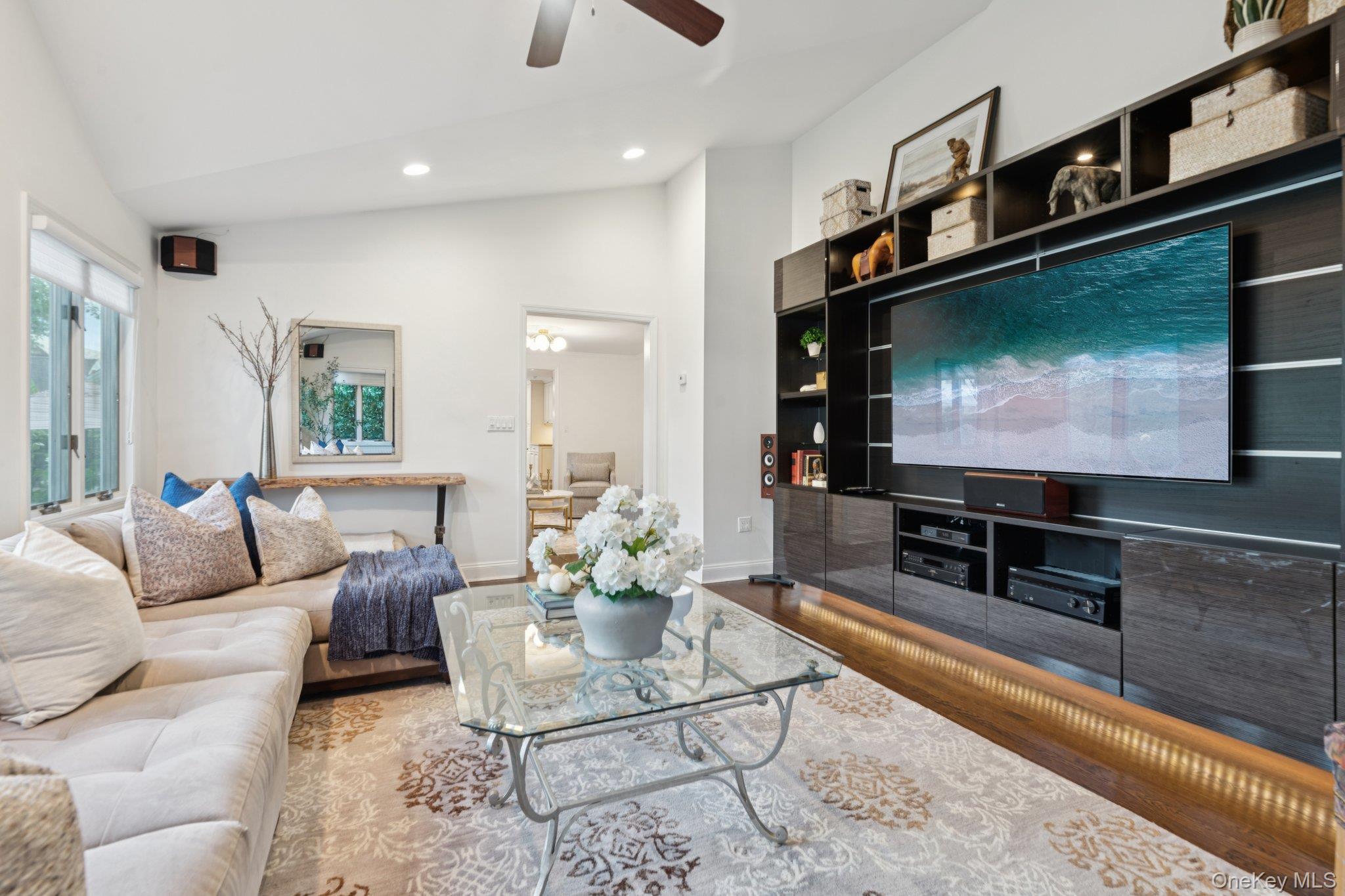 #12 photo, 85 Kilburn Road, Garden City , NY 11530