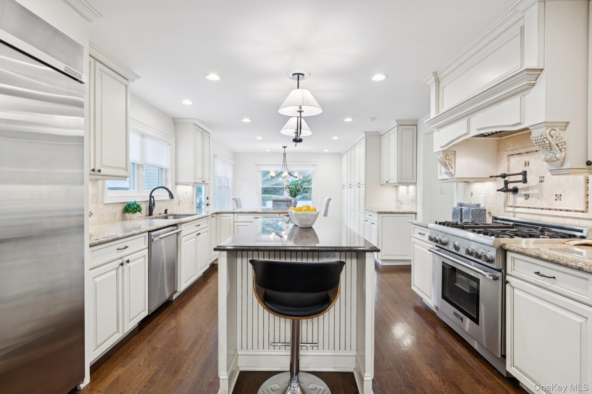 #14 photo, 85 Kilburn Road, Garden City , NY 11530