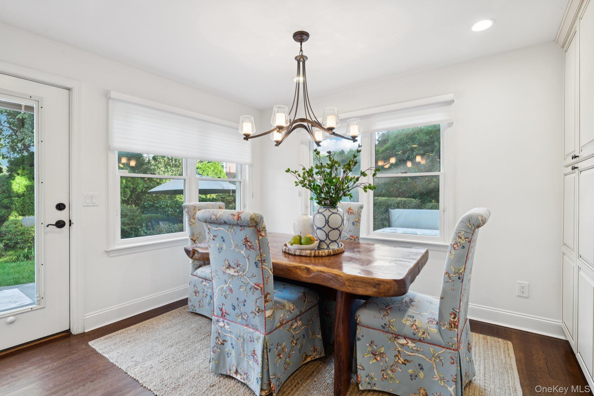 #17 photo, 85 Kilburn Road, Garden City , NY 11530