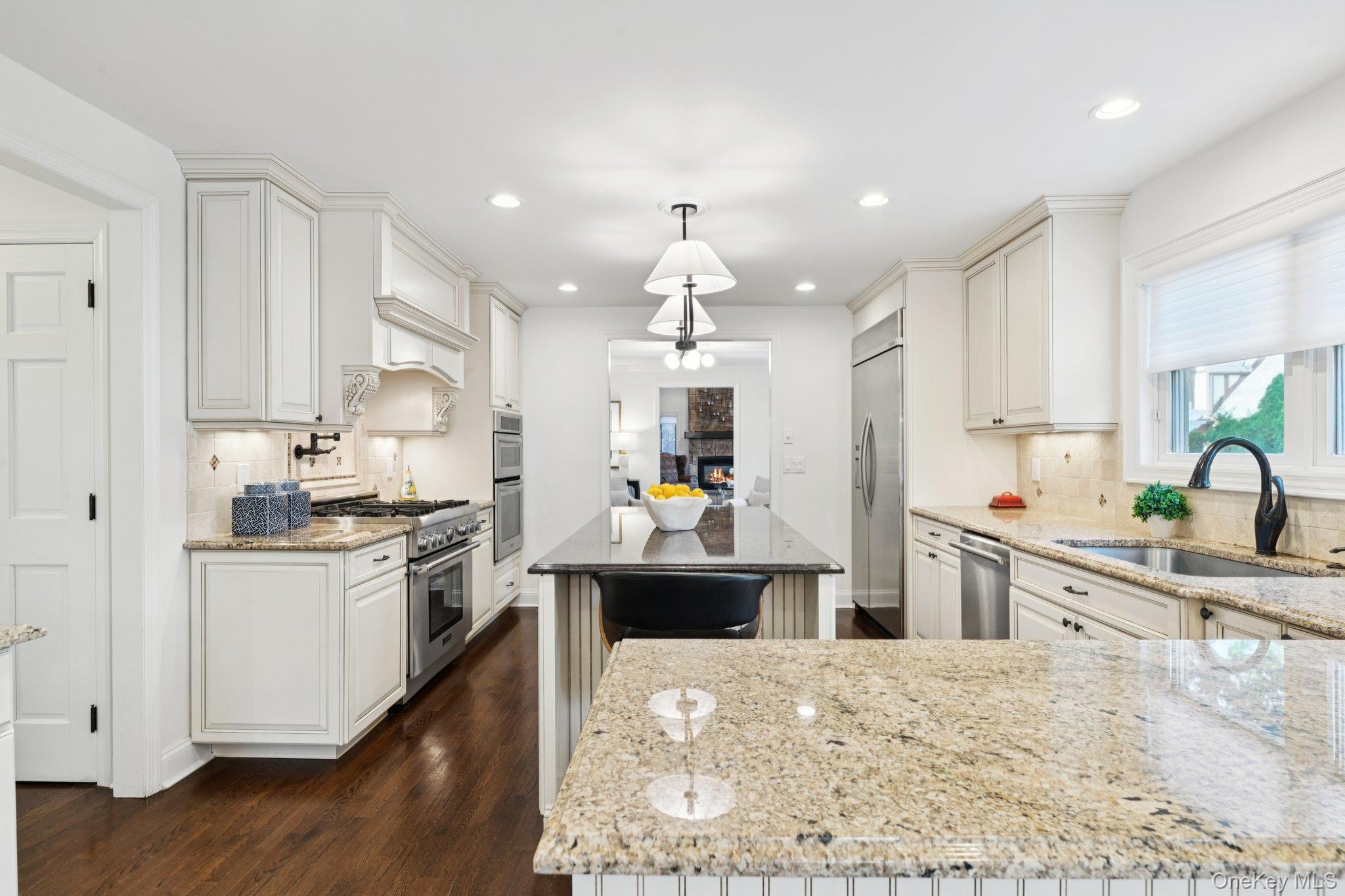 #18 photo, 85 Kilburn Road, Garden City , NY 11530