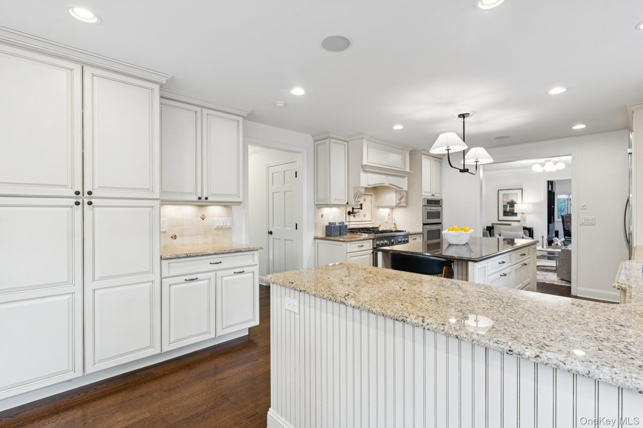 #19 photo, 85 Kilburn Road, Garden City , NY 11530