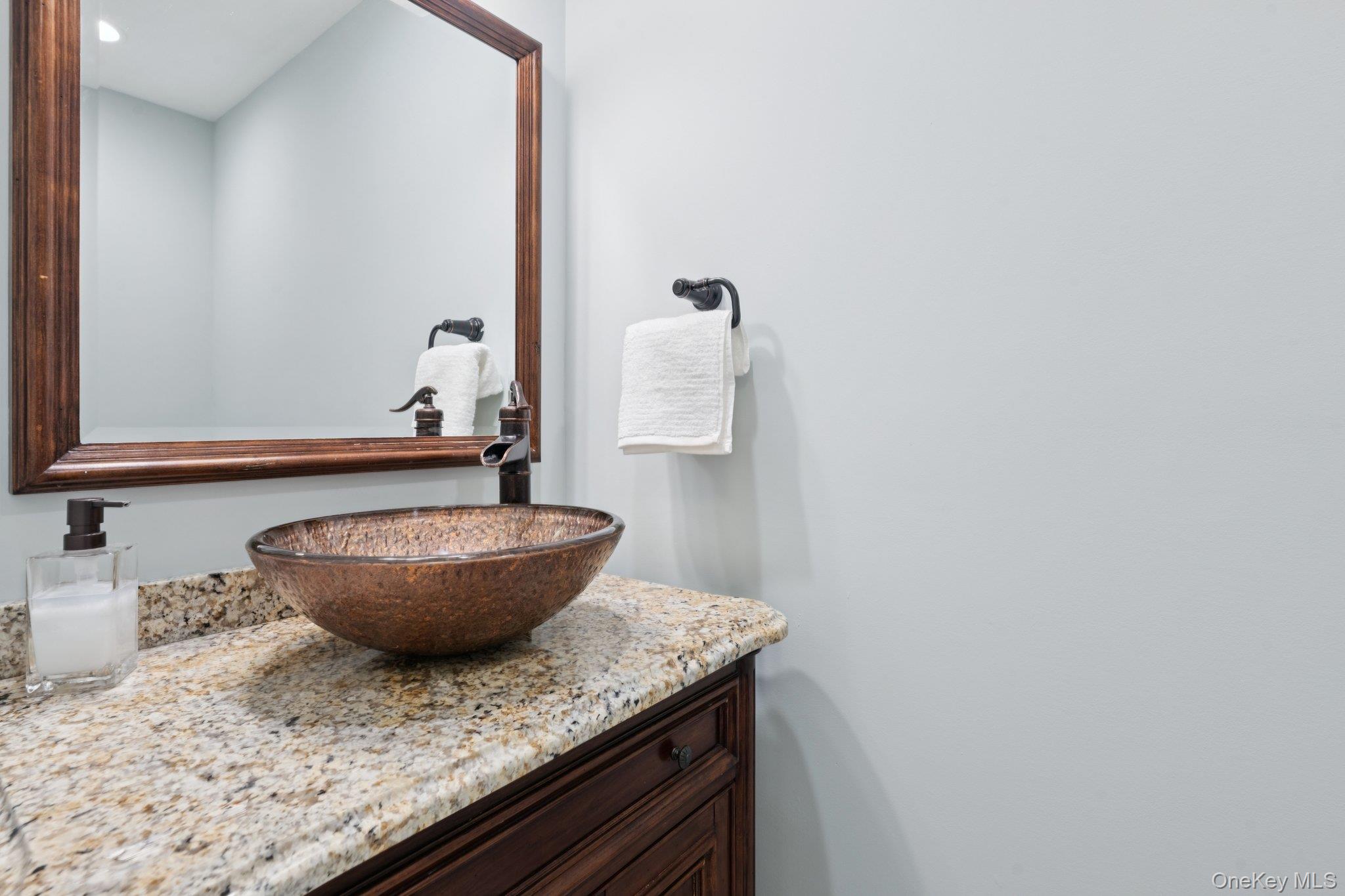 #20 photo, 85 Kilburn Road, Garden City , NY 11530