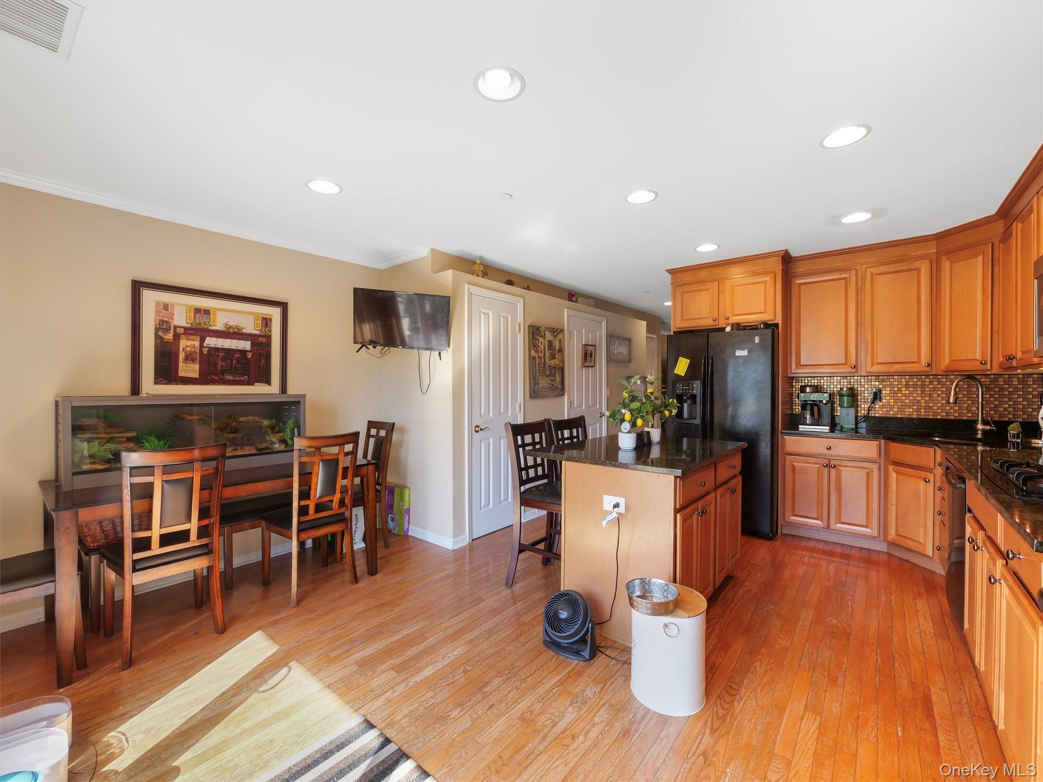 #11 photo, 37 Harbor Pointe Drive, Haverstraw , NY 10927