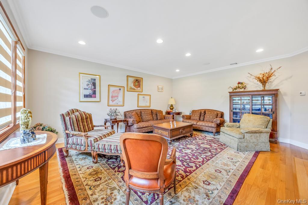 #12 photo, 40 Somerset Place, ناسو Syosset , NY 11791