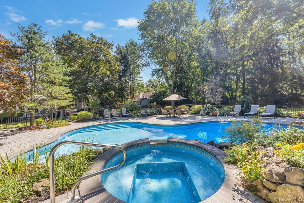 #8 photo, 40 Somerset Place, ناسو Syosset , NY 11791