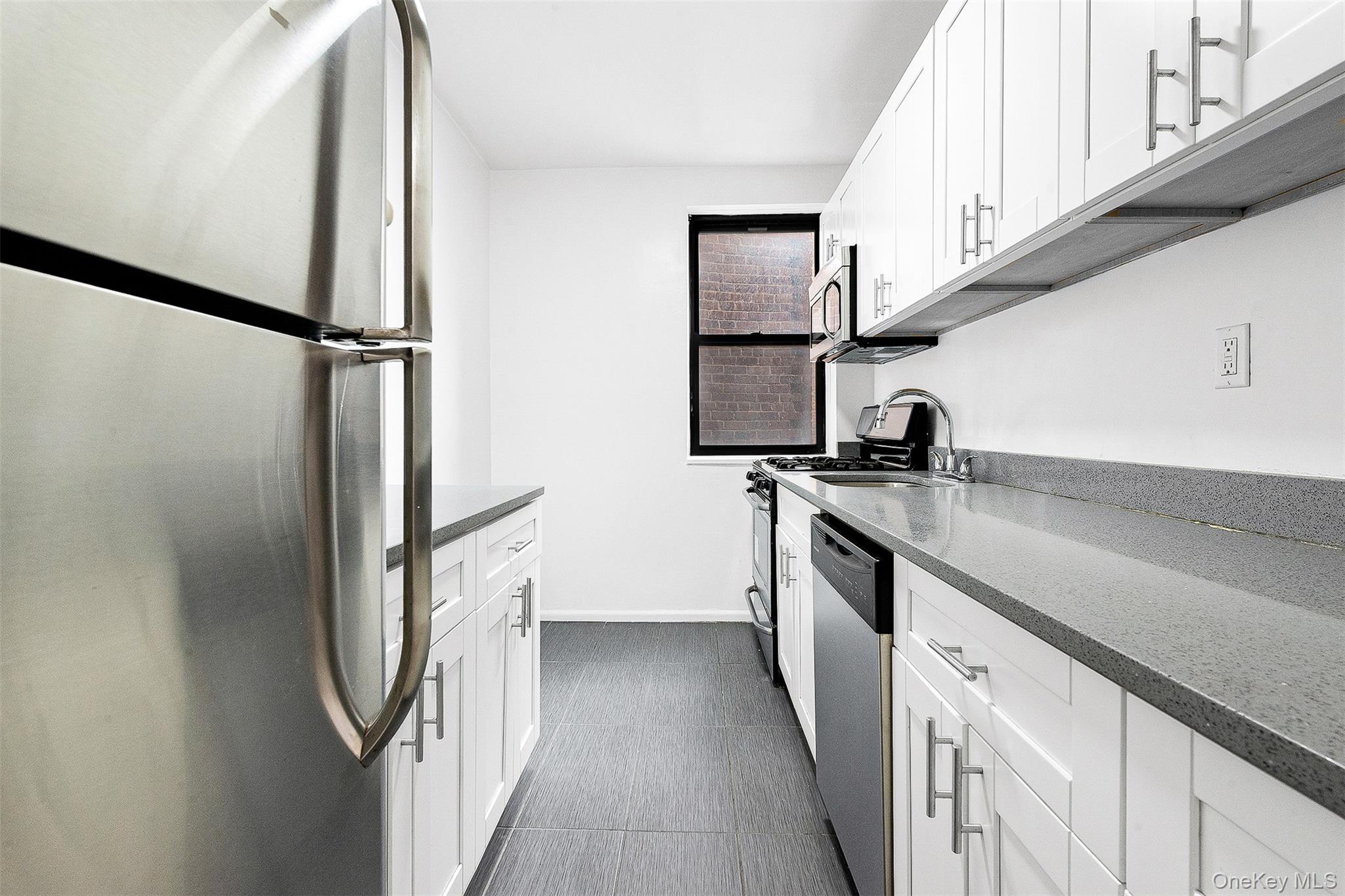 #14 photo, 103-25 68th Avenue, クイーンズ区 Forest Hills , NY 11375