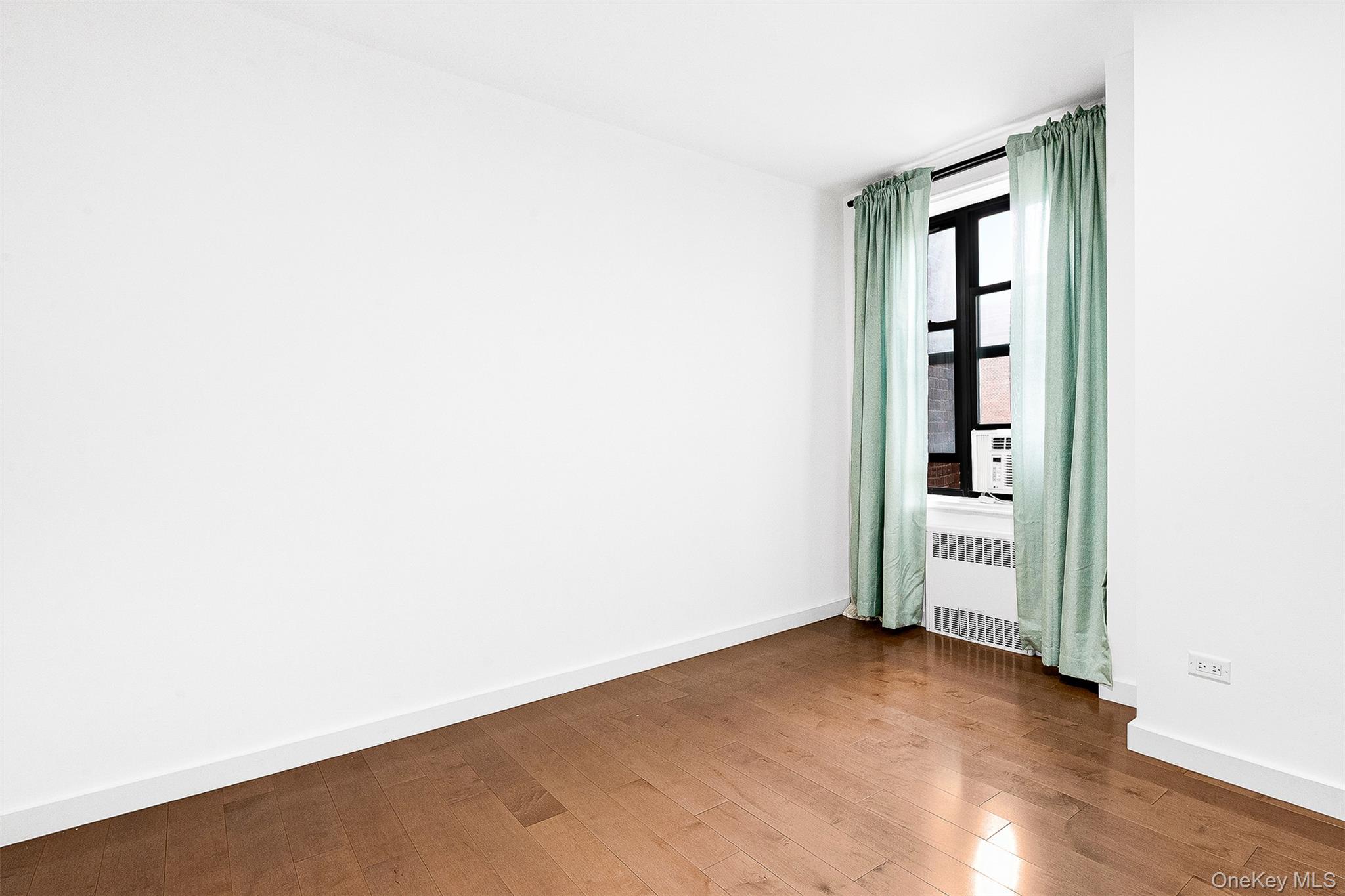 #7 photo, 103-25 68th Avenue, クイーンズ区 Forest Hills , NY 11375