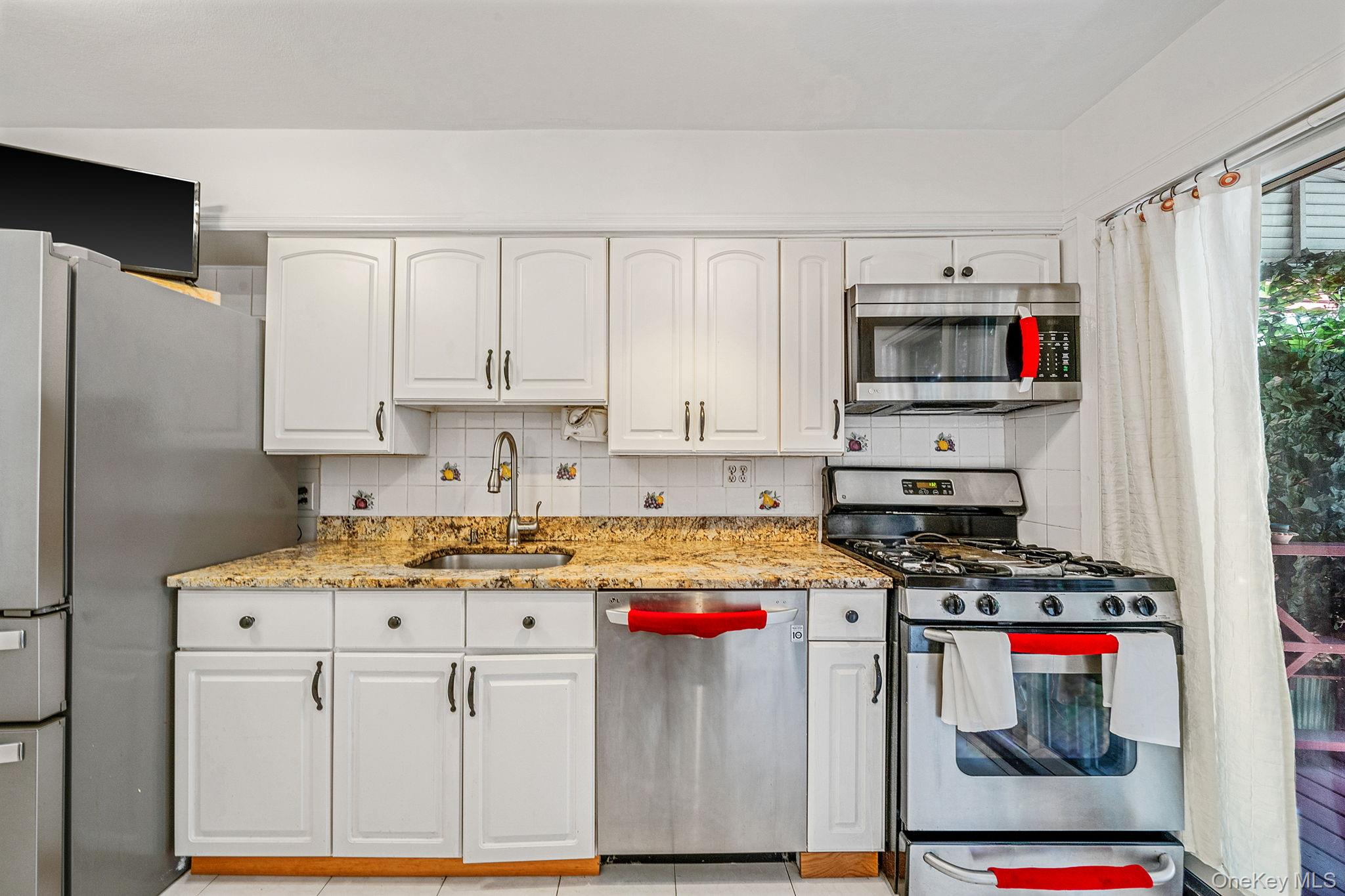 #10 photo, 6002 80th Avenue, クイーンズ区 Glendale , NY 11385