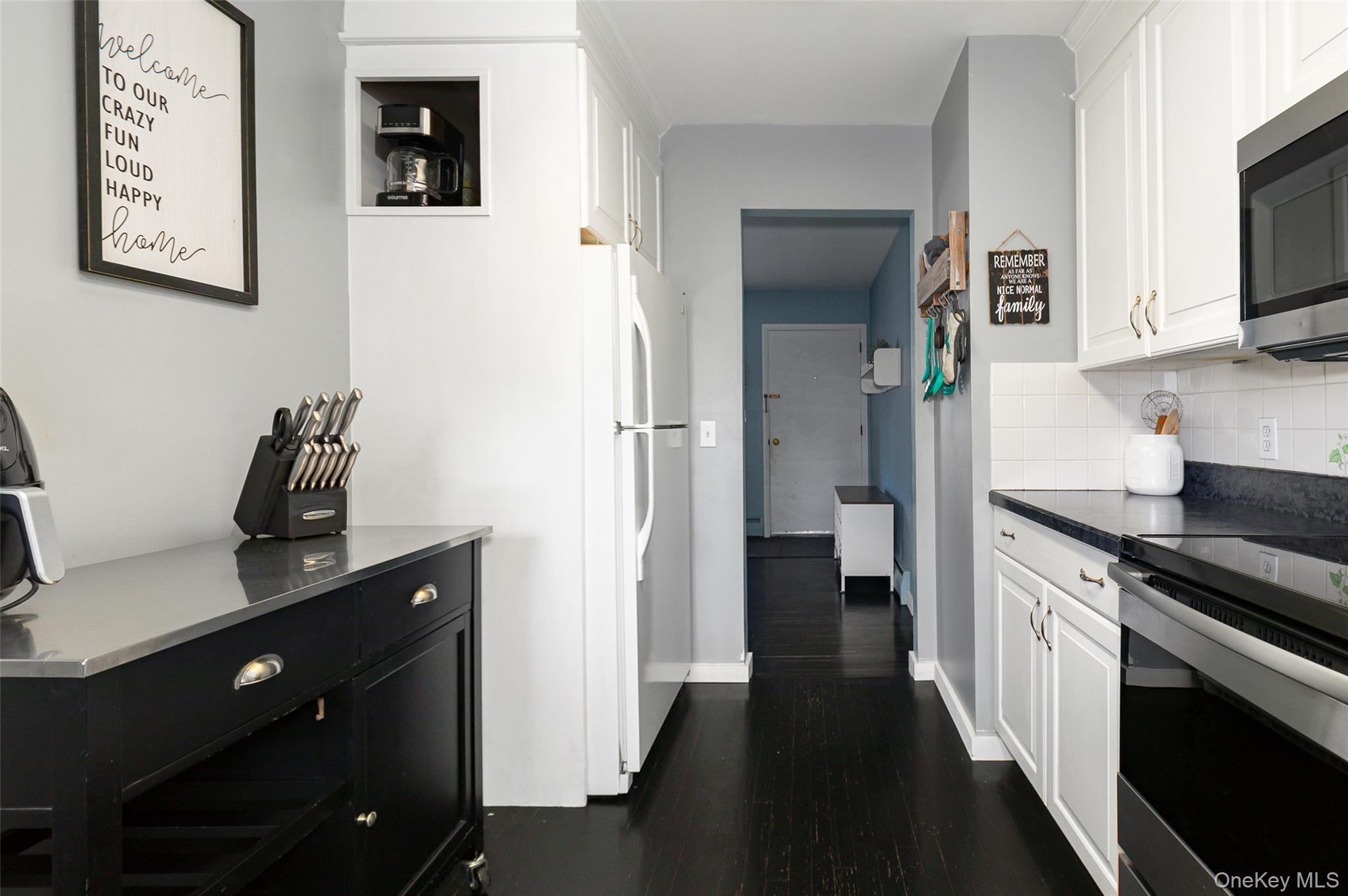 #5 photo, 11 Cambridge Drive, Red Hook , NY 12571