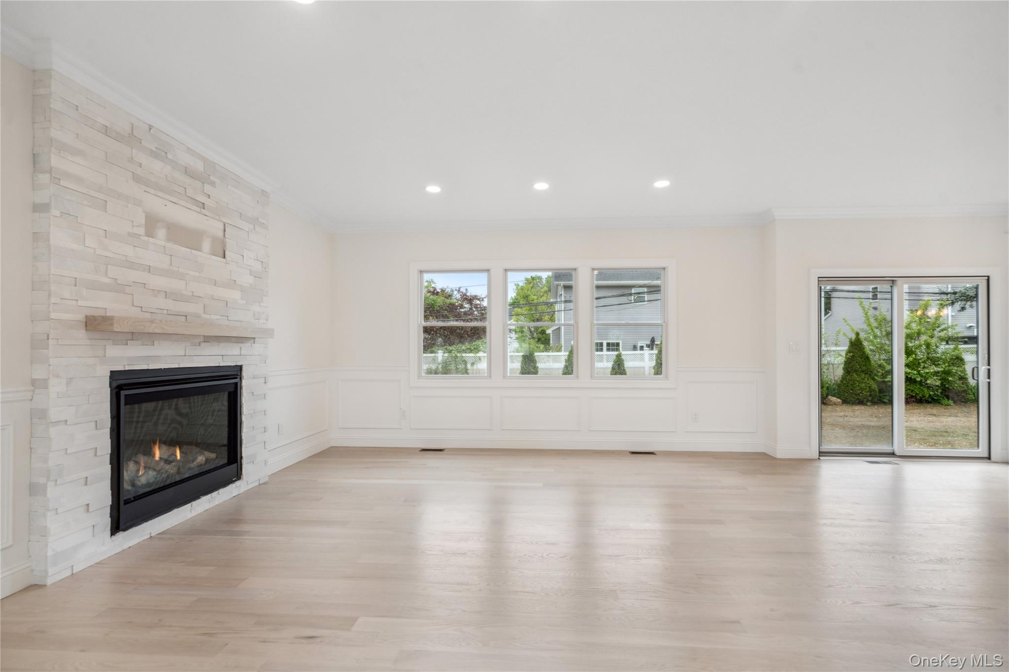 #10 photo, 15 Lorraine Street, Syosset , NY 11791