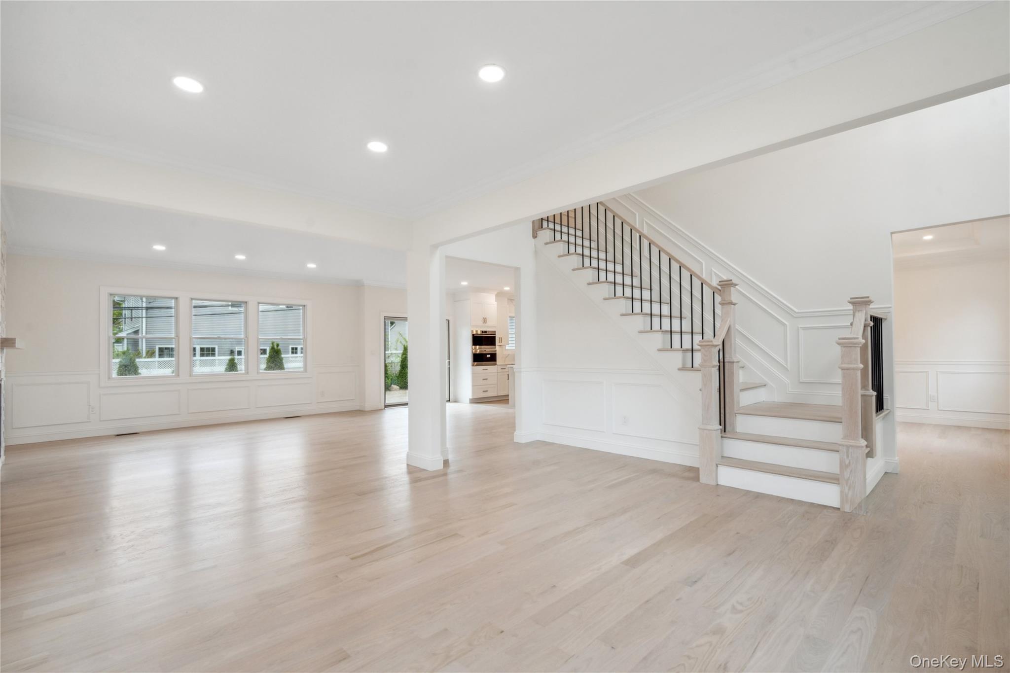 #3 photo, 15 Lorraine Street, Syosset , NY 11791