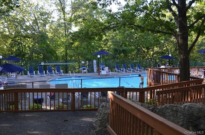 #7 photo, 150 Overlook Avenue, 뉴욕주 Peekskill , NY 10566