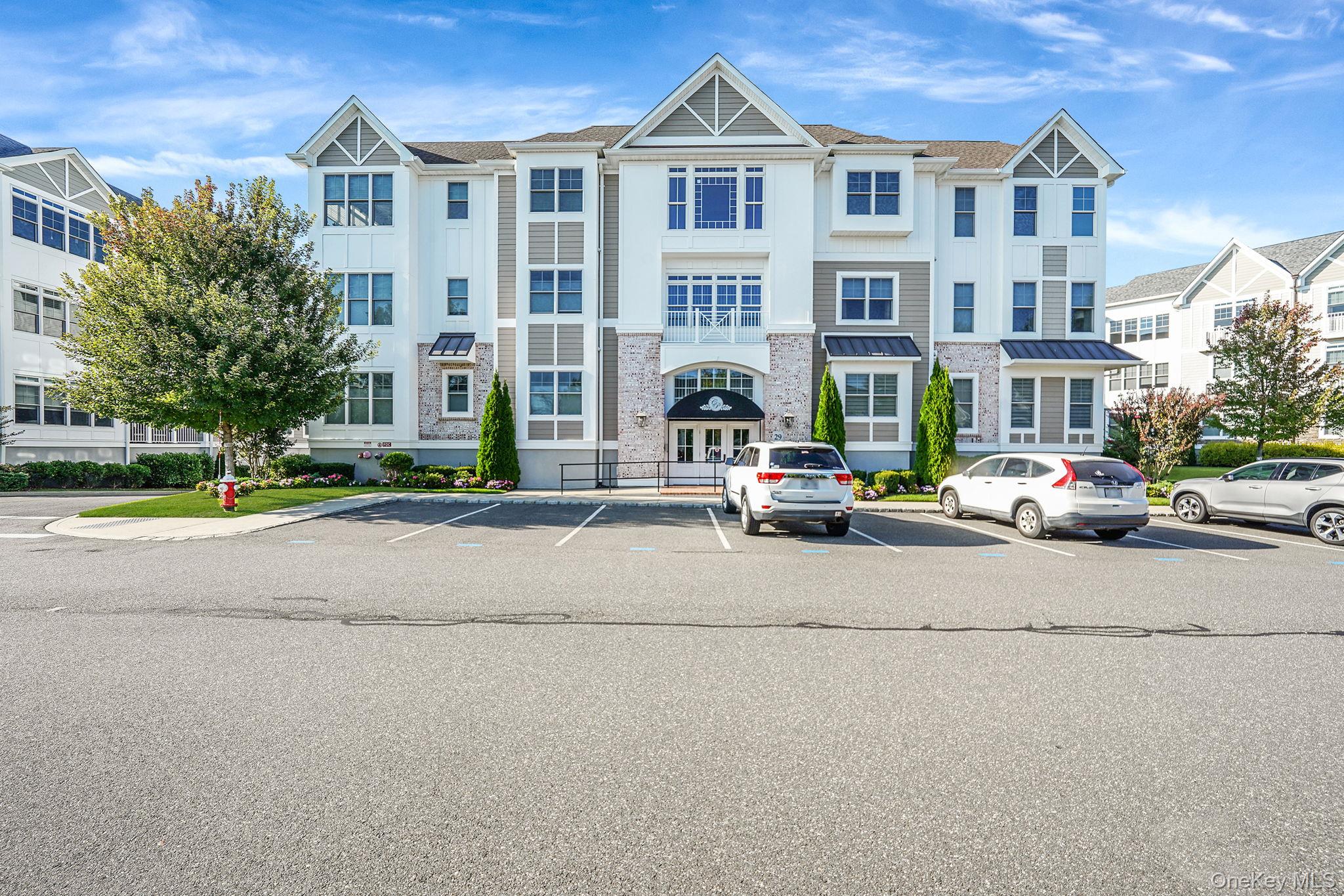 #1 photo, 29304 Spruce Pond Circle, ناسو Plainview , NY 11803