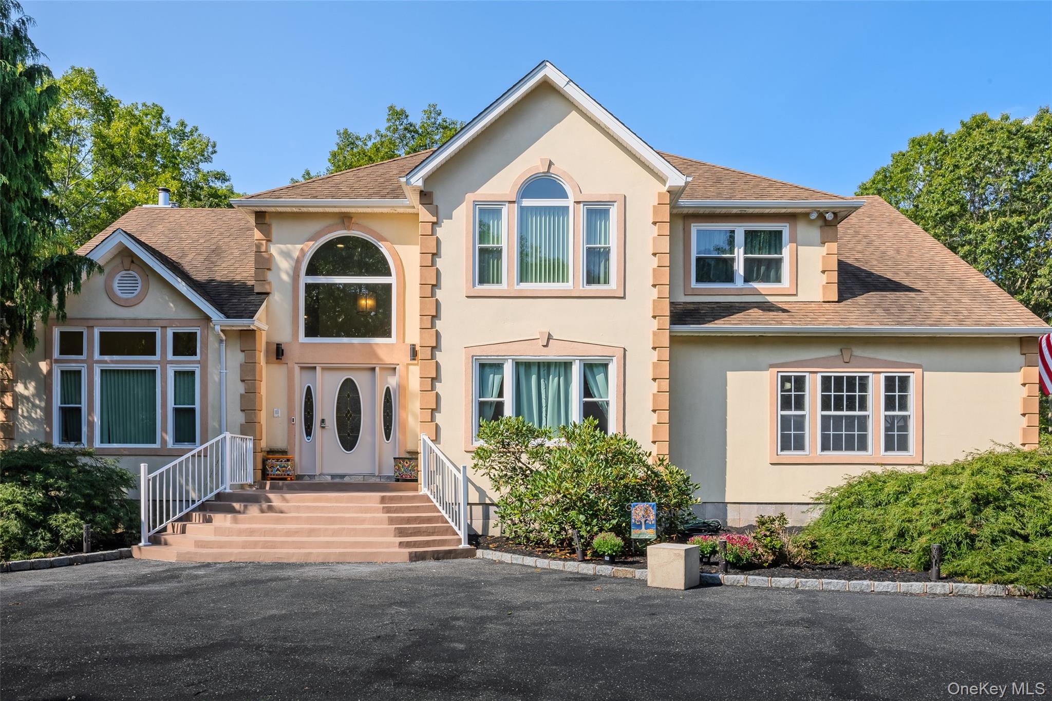 #1 photo, 162 Miller Place Road, सफ़ोक काउंटी Miller Place , NY 11764