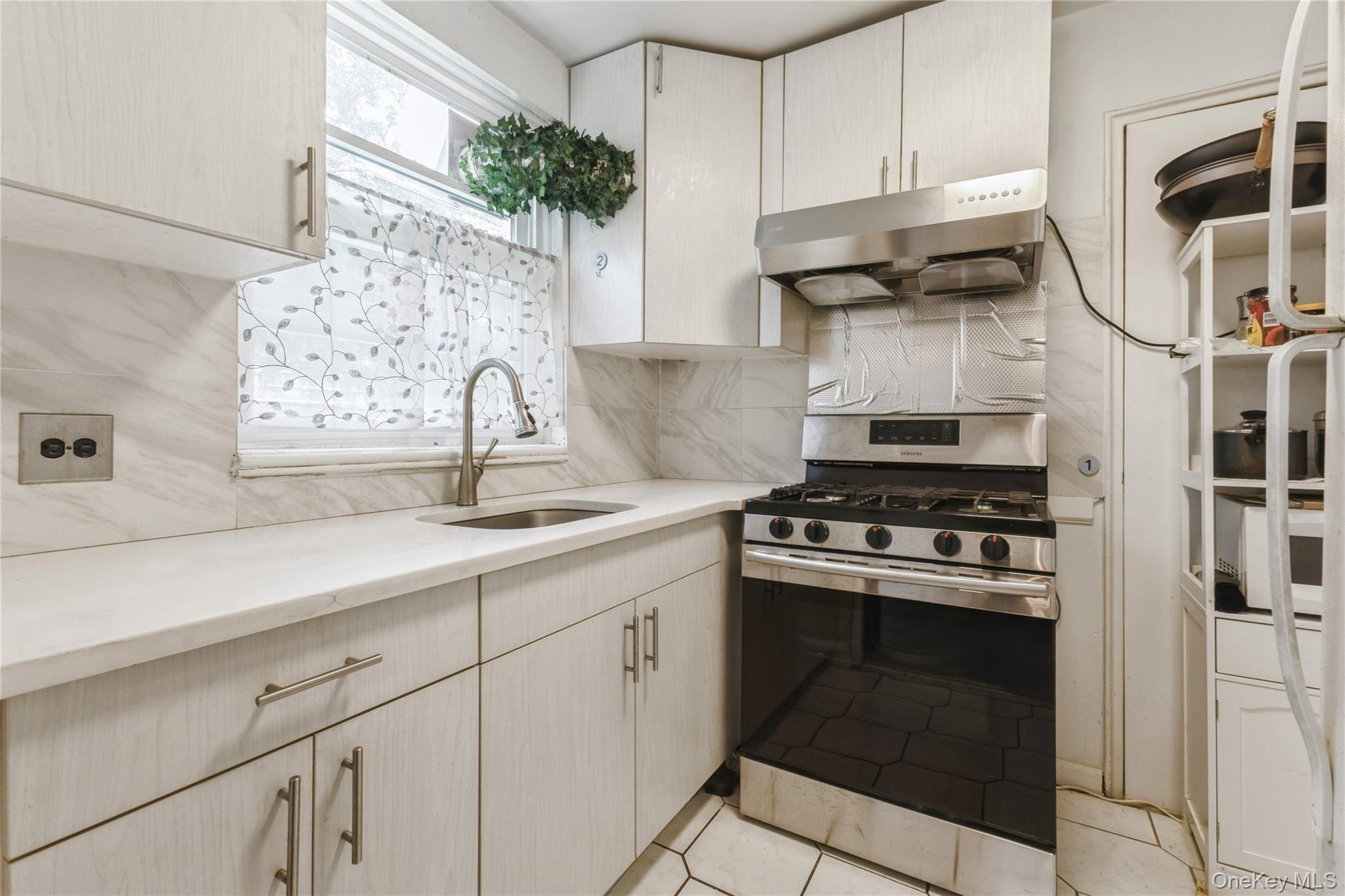 #15 photo, 147-57 Charter Road, クイーンズ区 Briarwood , NY 11435