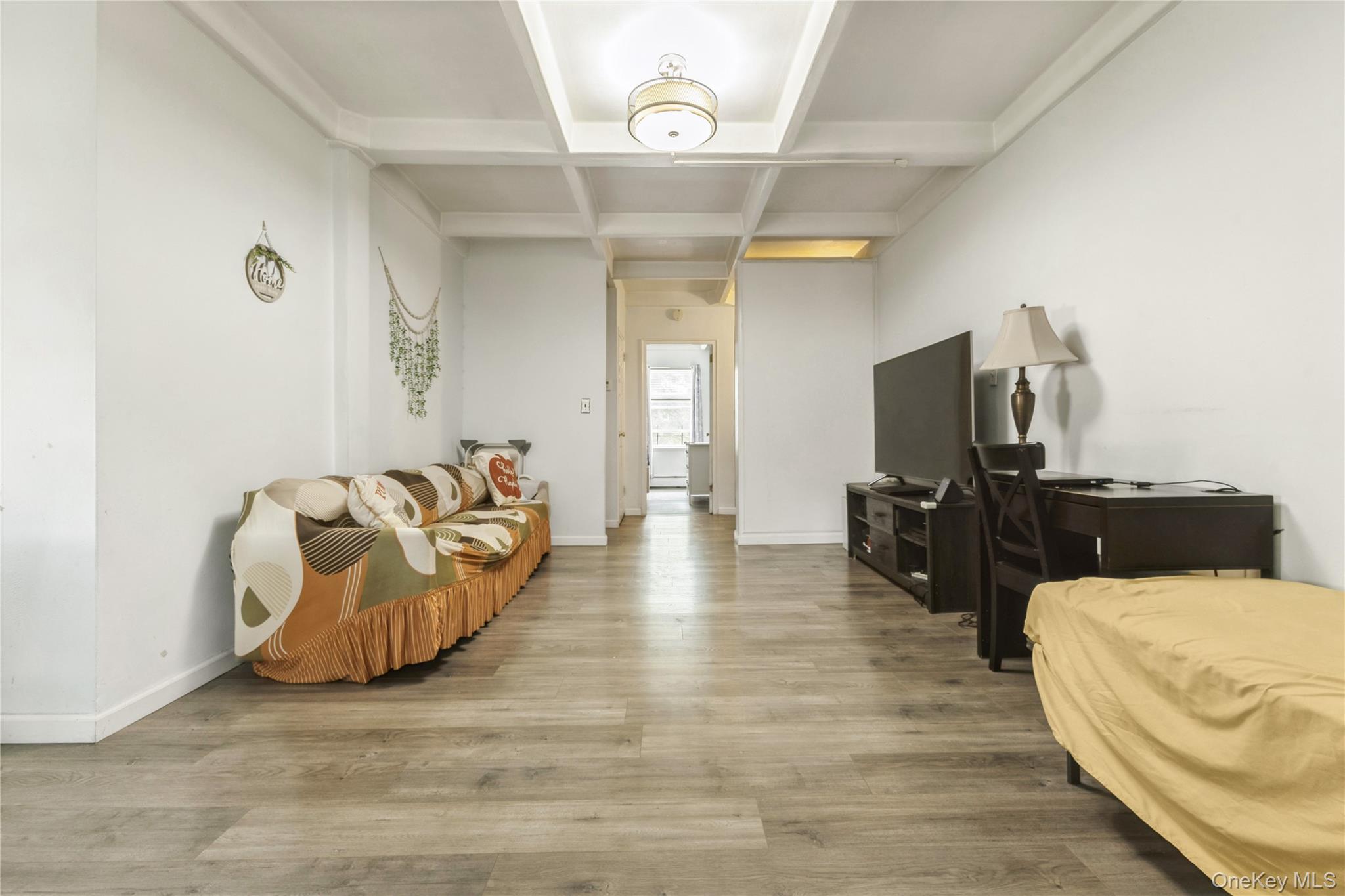 #3 photo, 147-57 Charter Road, クイーンズ区 Briarwood , NY 11435