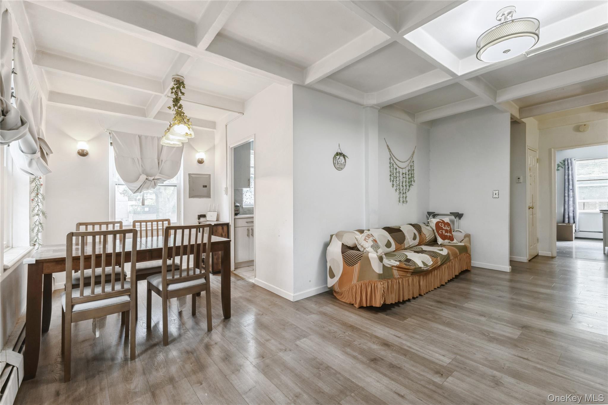 #8 photo, 147-57 Charter Road, クイーンズ区 Briarwood , NY 11435