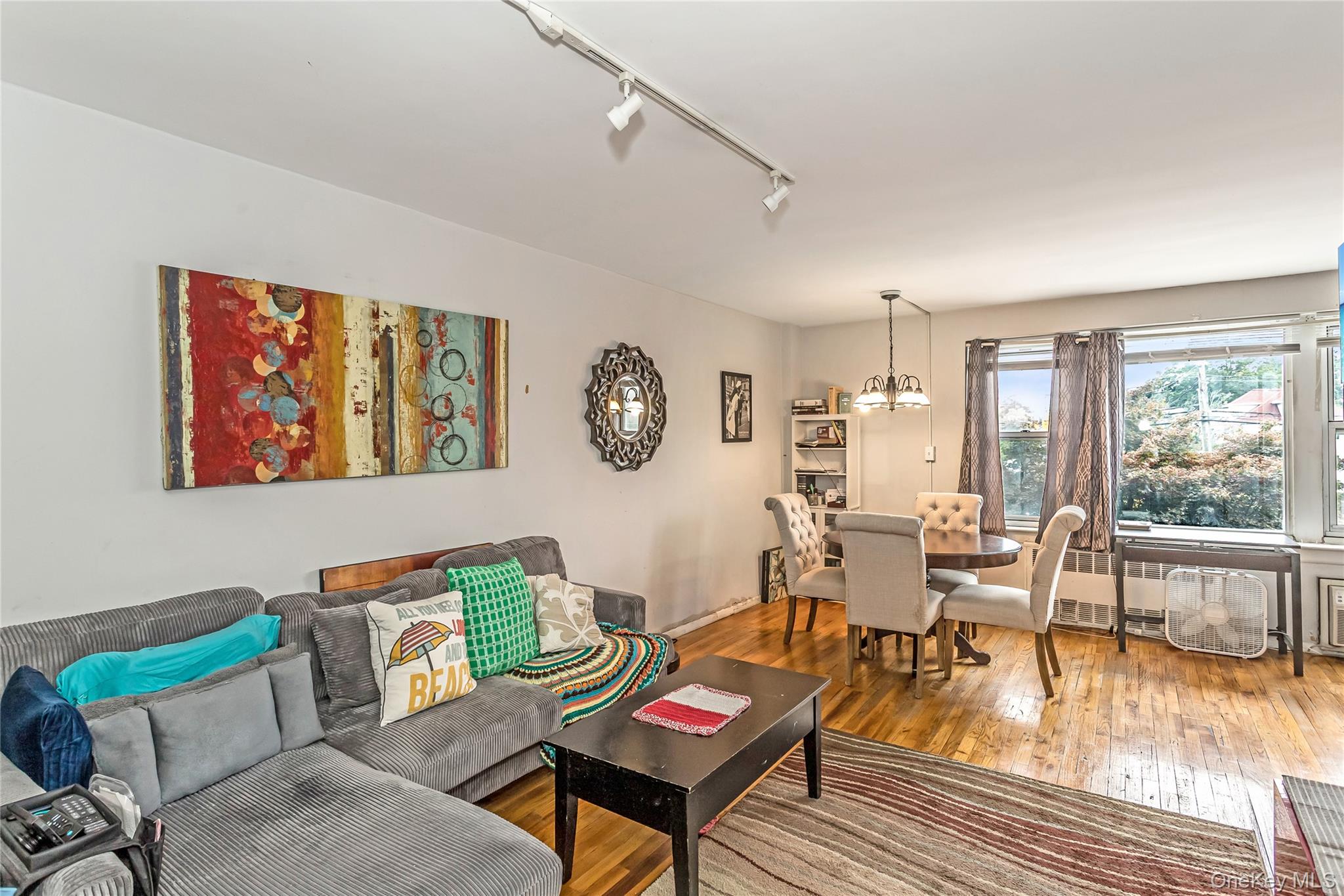 #4 photo, 250 W Merrick Road, ナッソー郡 Freeport , NY 11520