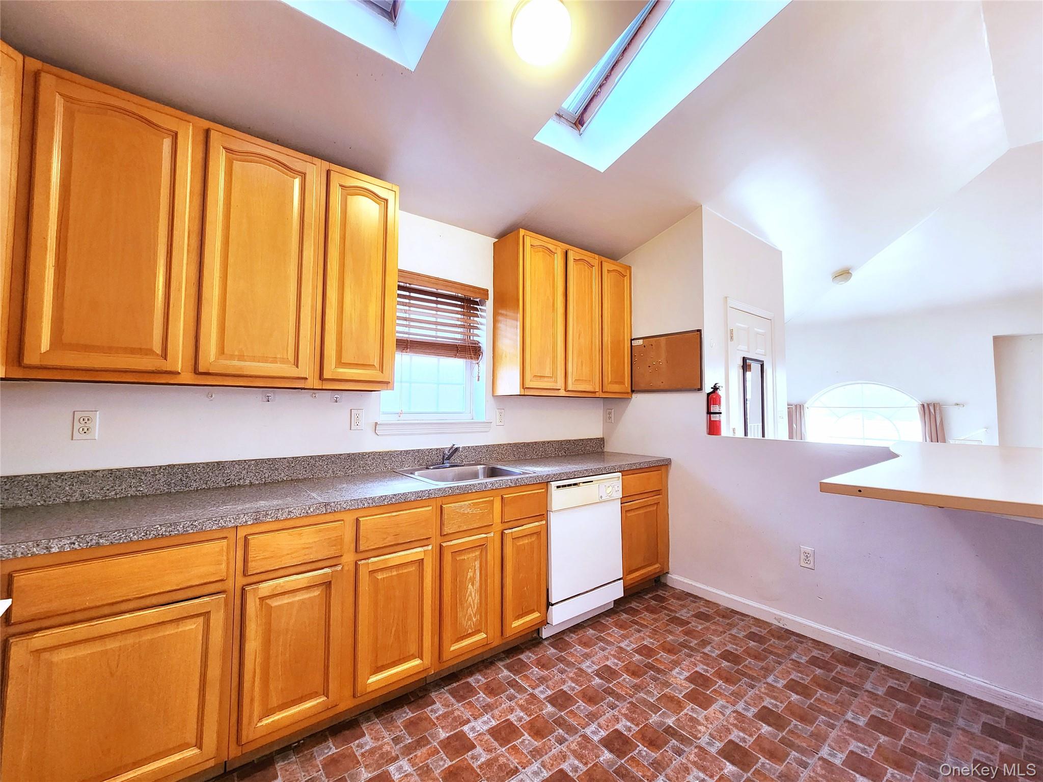 #11 photo, 1516 Jarvis Avenue, Bronx , NY 10461