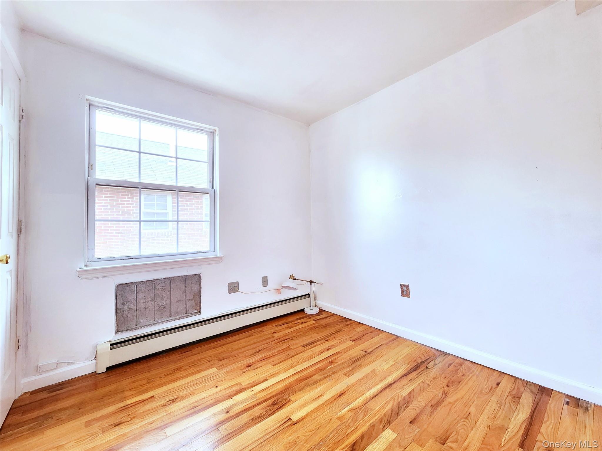 #13 photo, 1516 Jarvis Avenue, Bronx , NY 10461