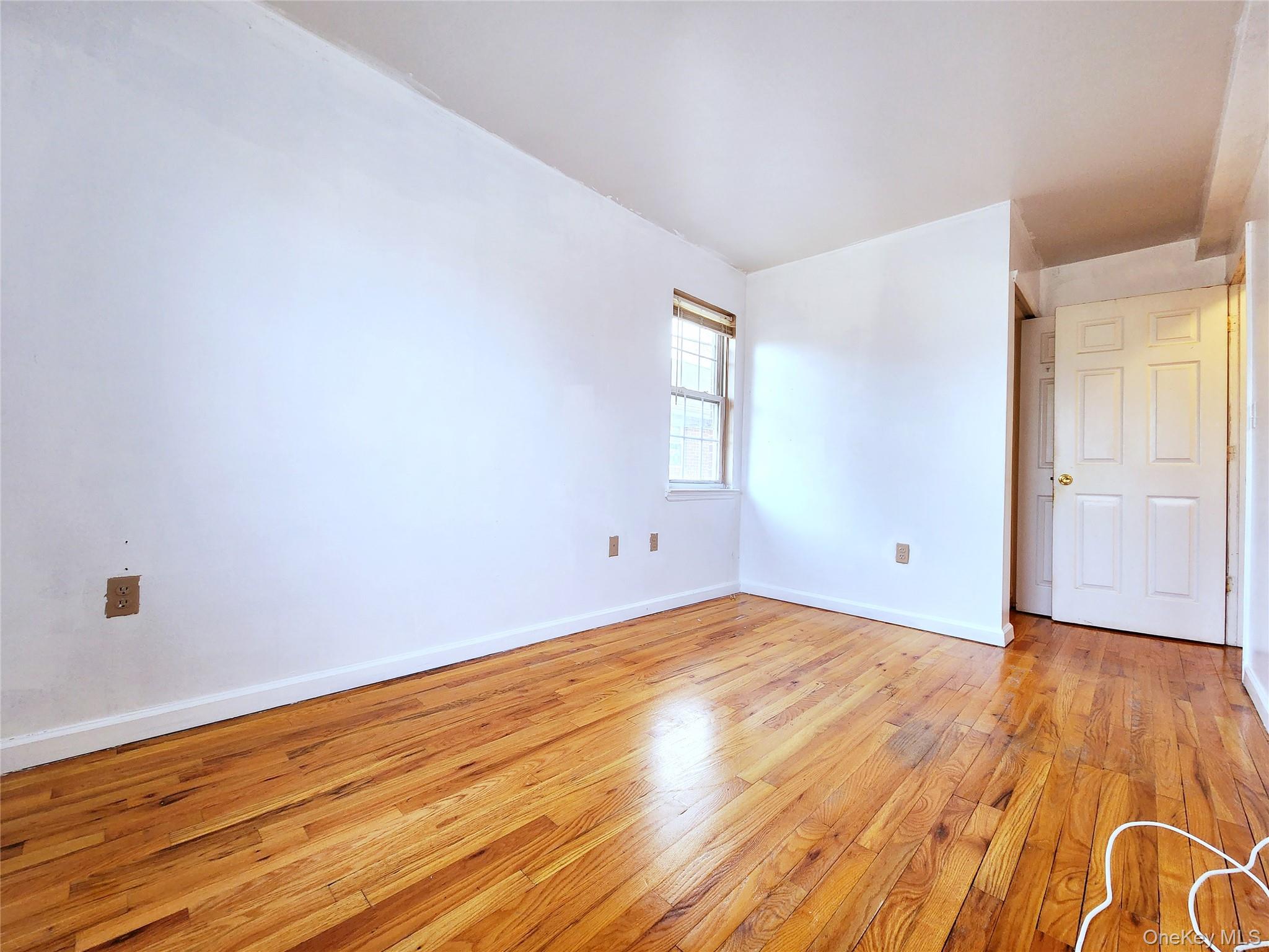 #16 photo, 1516 Jarvis Avenue, Bronx , NY 10461