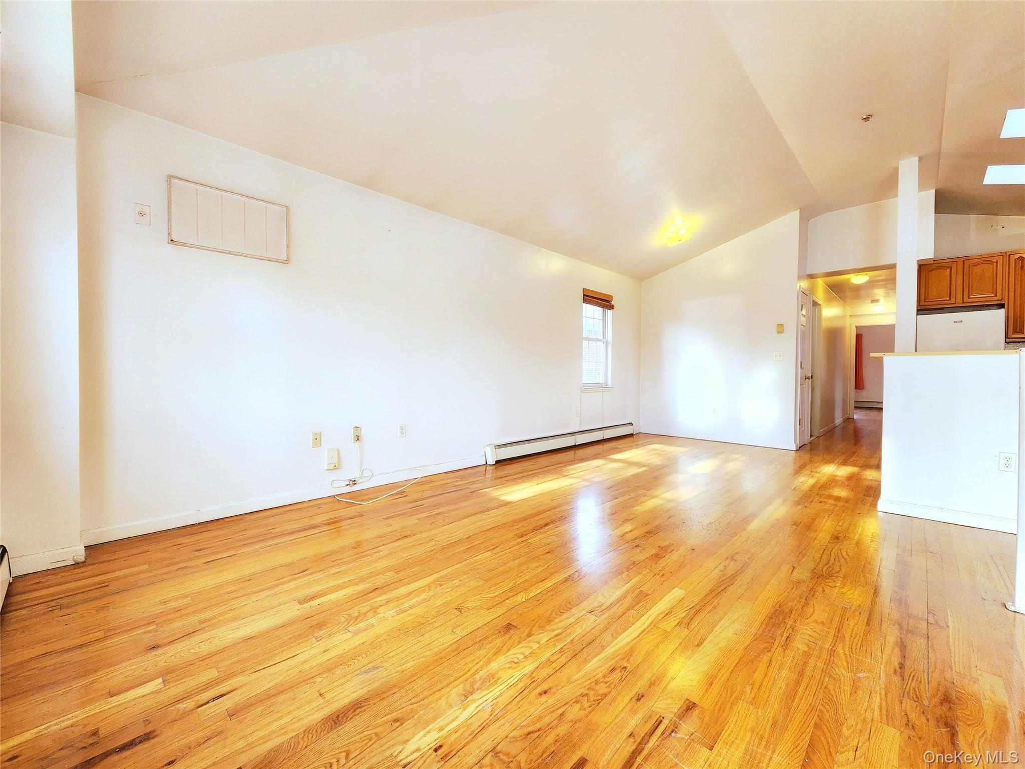 #2 photo, 1516 Jarvis Avenue, Bronx , NY 10461