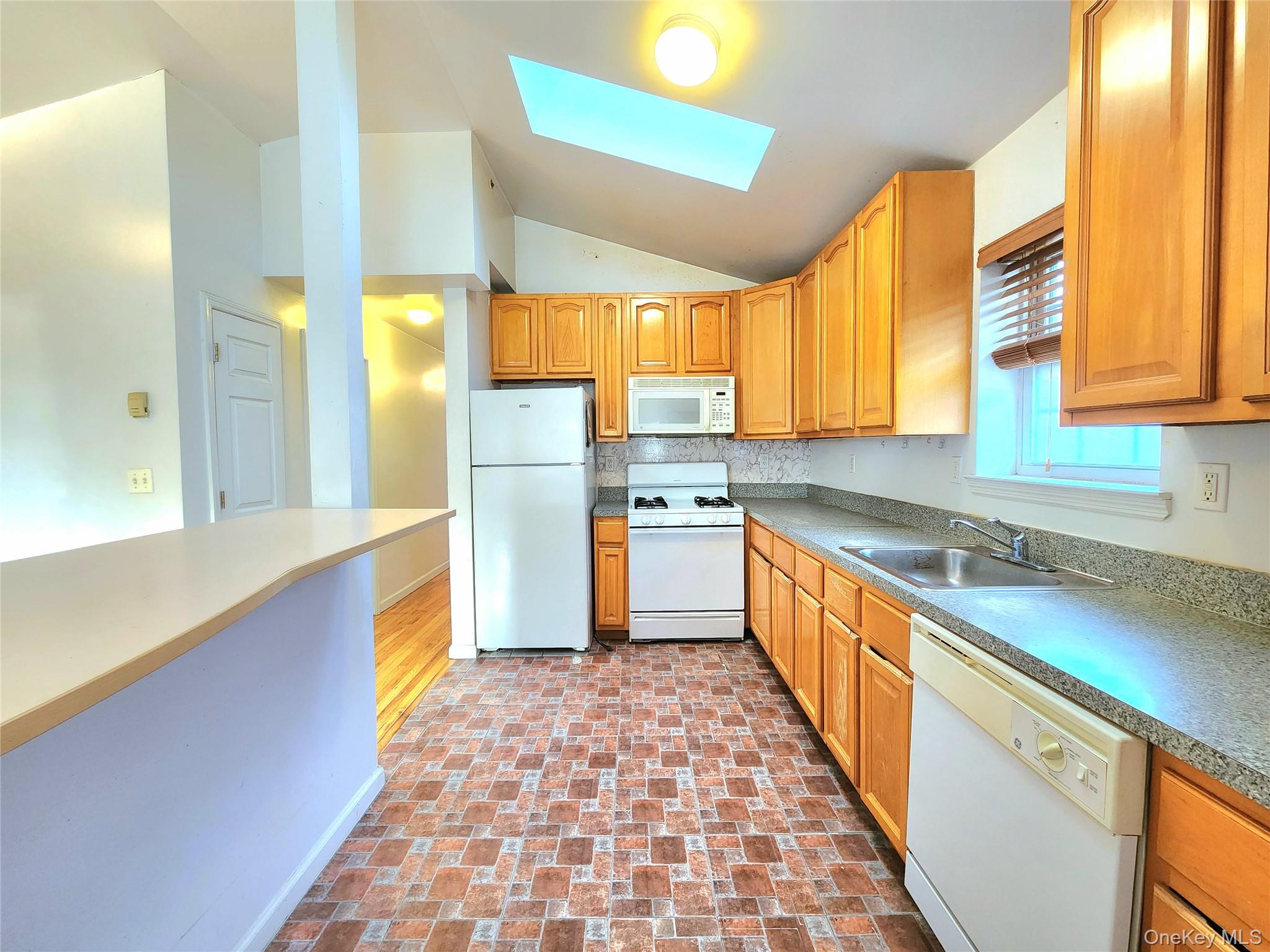 #8 photo, 1516 Jarvis Avenue, Bronx , NY 10461