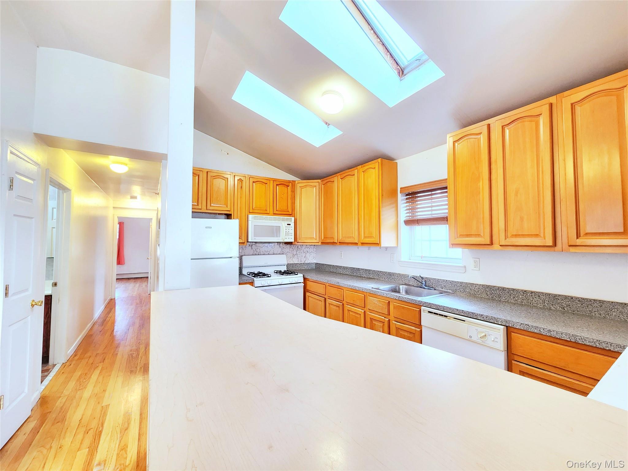 #9 photo, 1516 Jarvis Avenue, Bronx , NY 10461