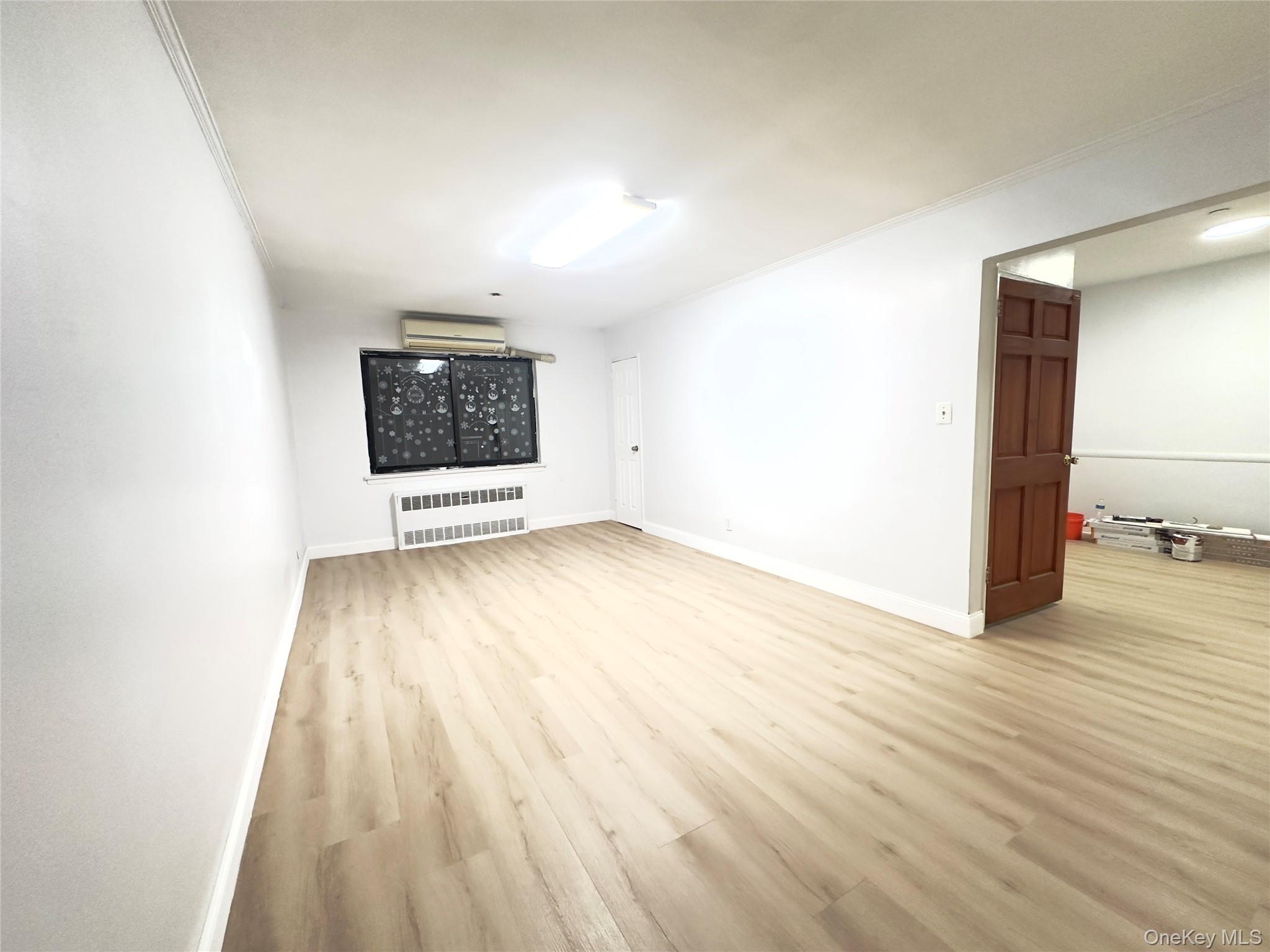 #1 photo, 3142 71st Street, एल्महर्स्ट East Elmhurst , NY 11370