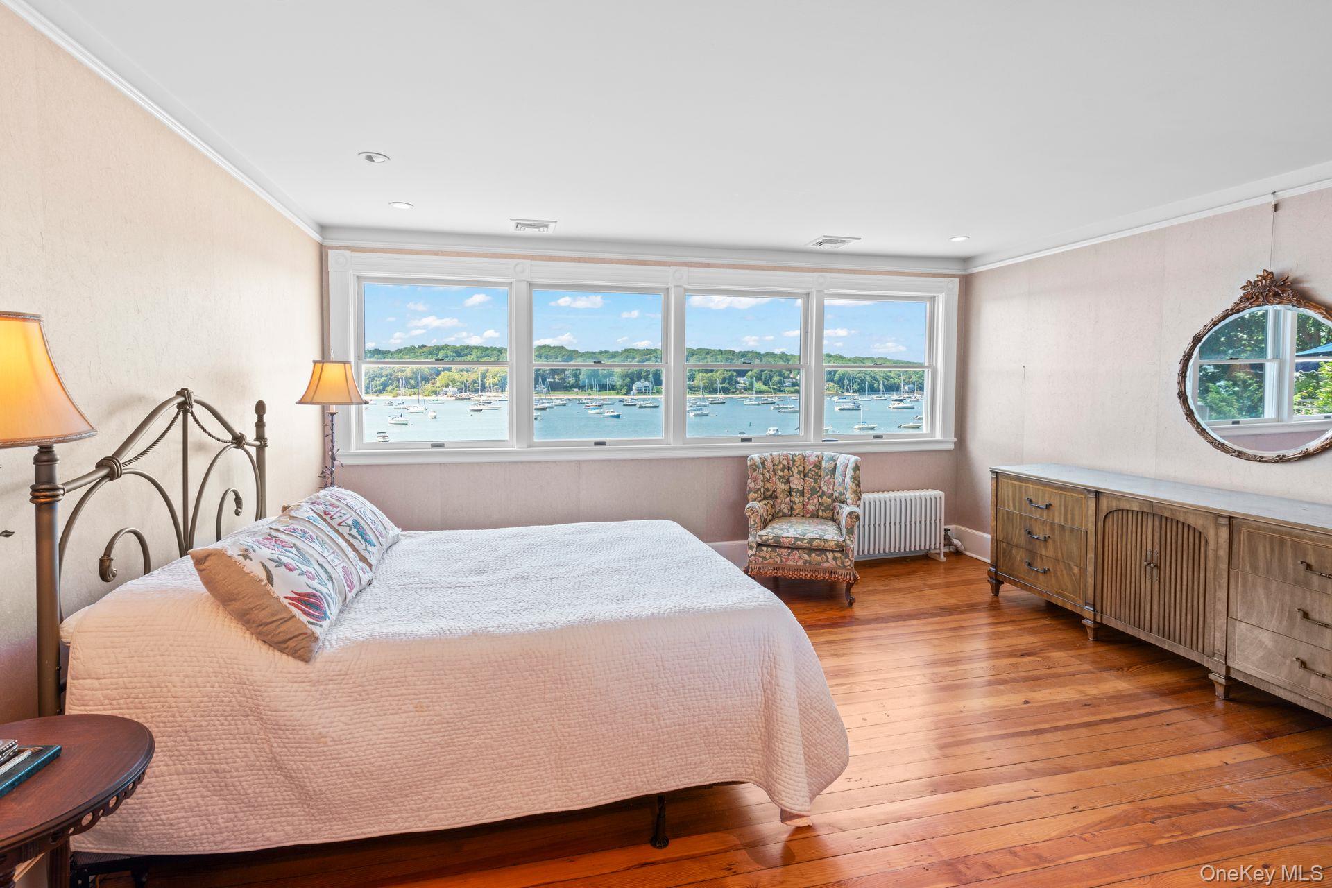 #18 photo, 87 Bayview Avenue, Northport , NY 11768