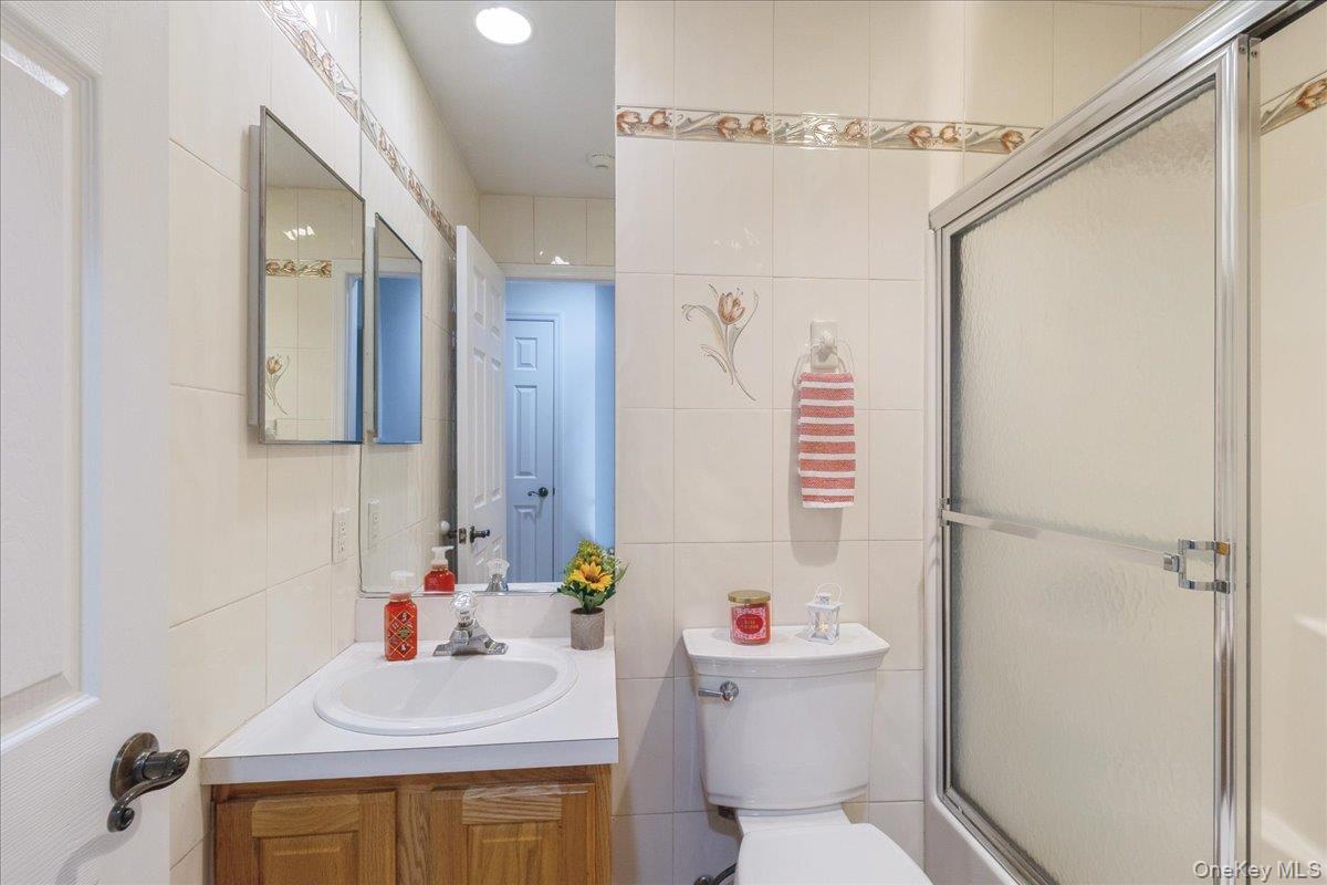 #16 photo, 163 Theodore Drive, Coram , NY 11727