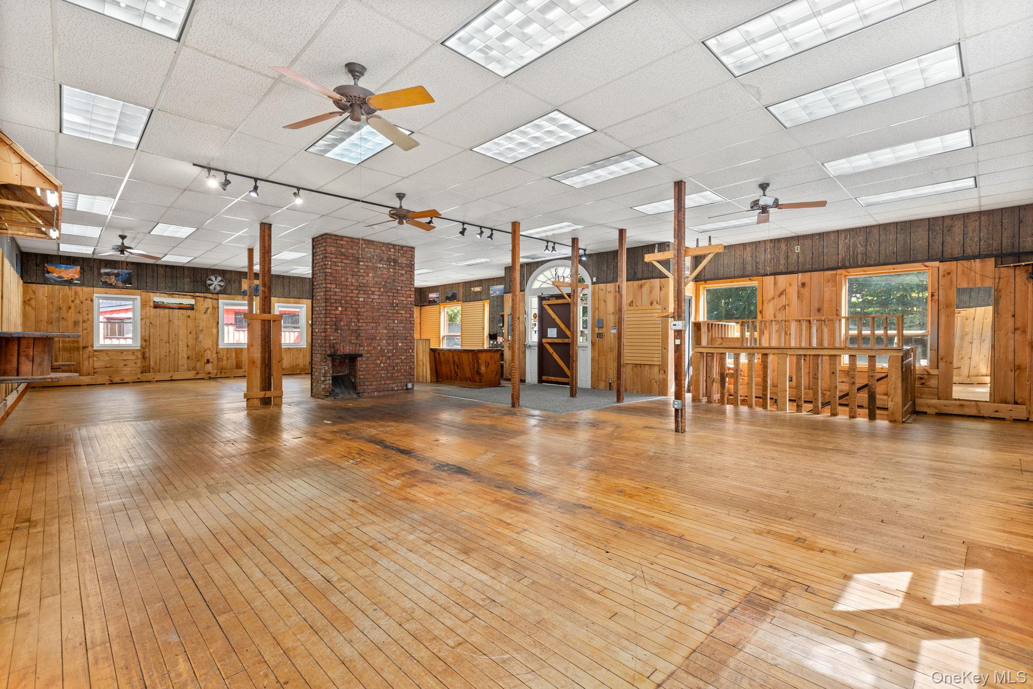 #8 photo, 3256-3258 Us-6 E Main Street, Mohegan Lake , NY 10547